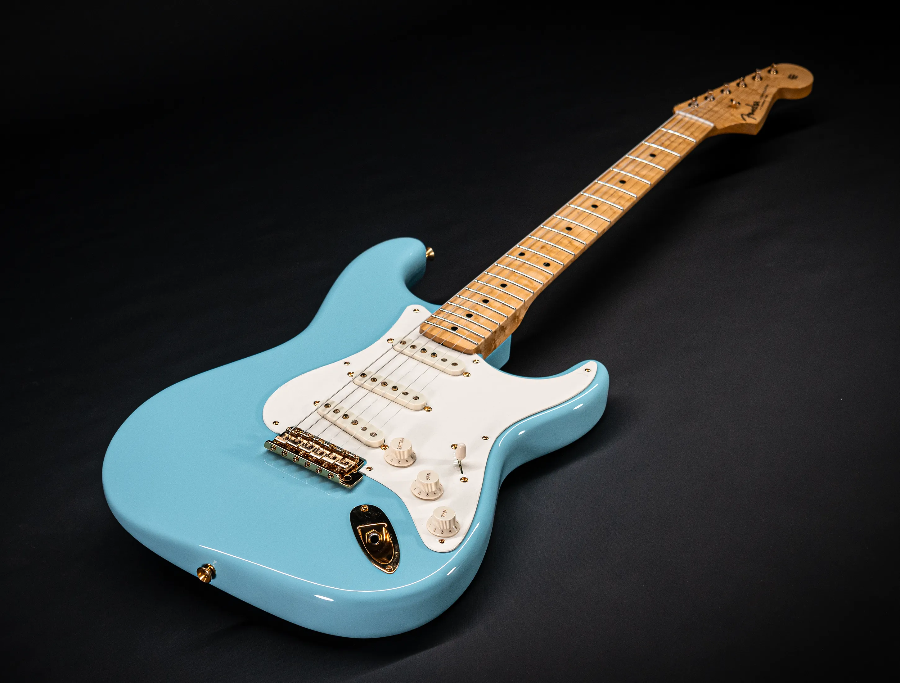 Fender 1959 Limited Stratocaster NOS Birdseye Neck Gold Hardware - Daphne Blue