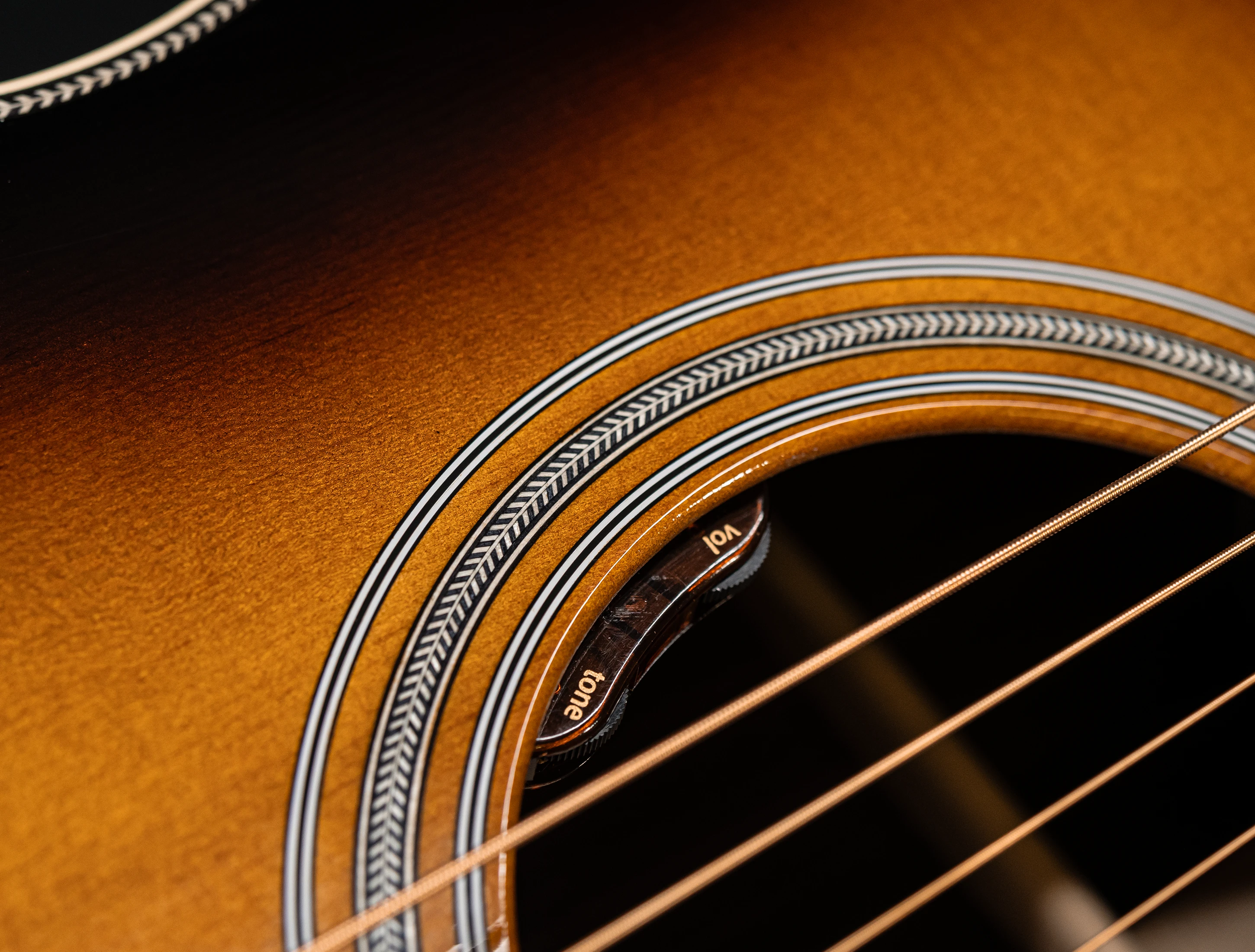 Galerie anzeigen (24 Bilder) a172400 Martin 000-28EC E LRB Eric Clapton - LR Baggs VTC Musikhaus-Hermann