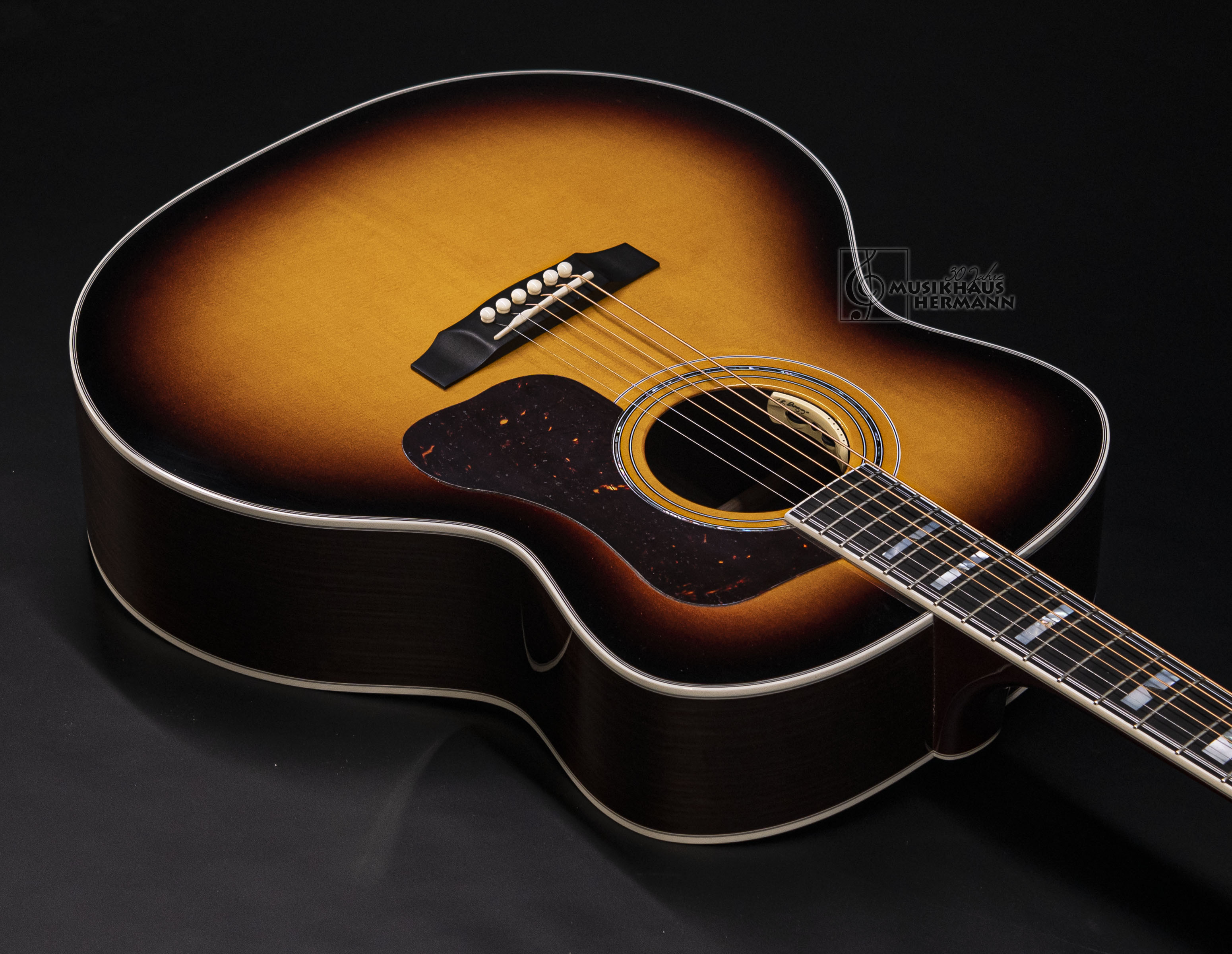 Galerie anzeigen (19 Bilder) a10-4171-guild-f-55e-atb-antique-sunburst-l-r-baggs