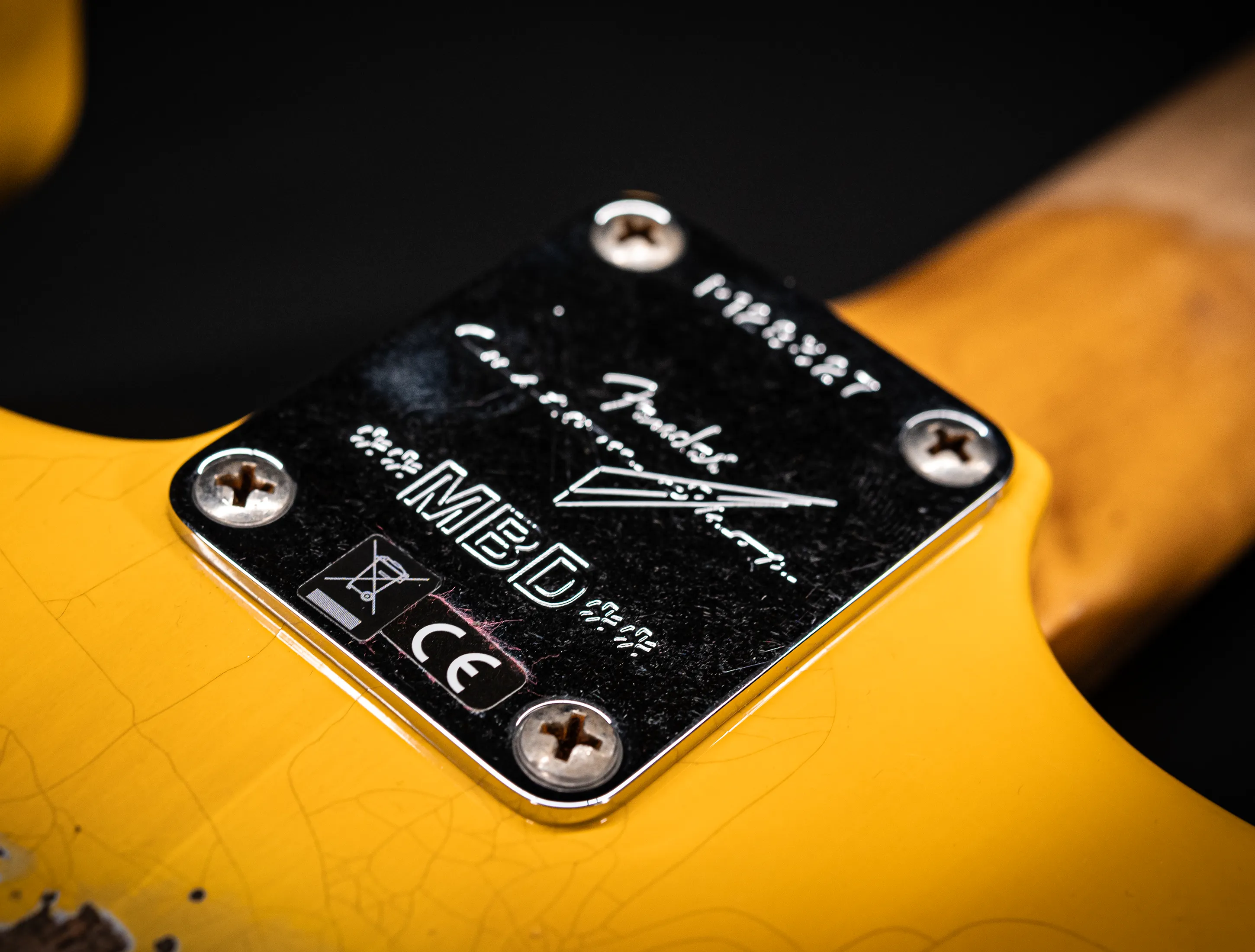 Fender MBD 1963 Stratocaster Between Relic & Heavy Relic - Aged Graffity Yellow