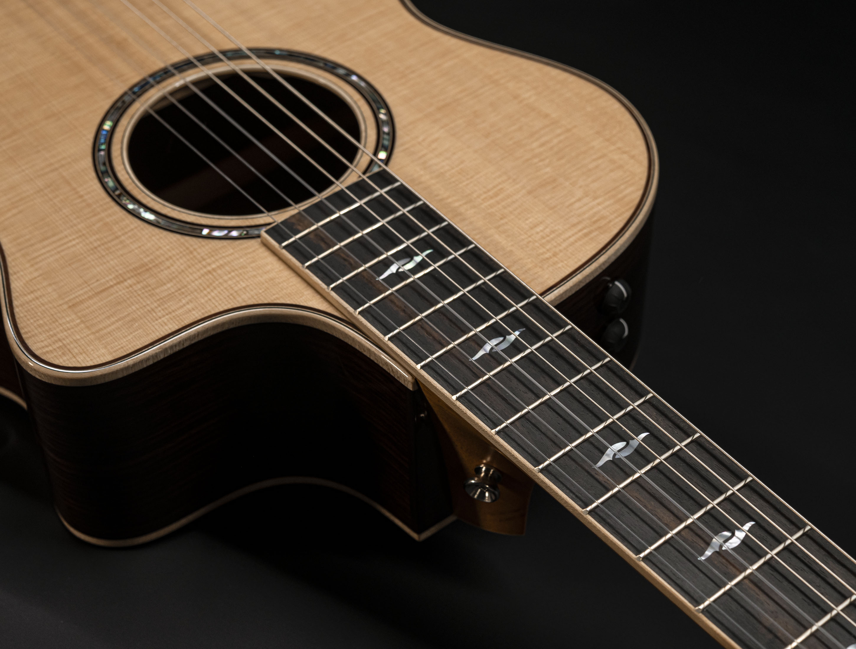 a135494_Taylor-812ce-N-Nylon-Grand-Concert a135494 taylor-812ce-n-nylon-grand-concert