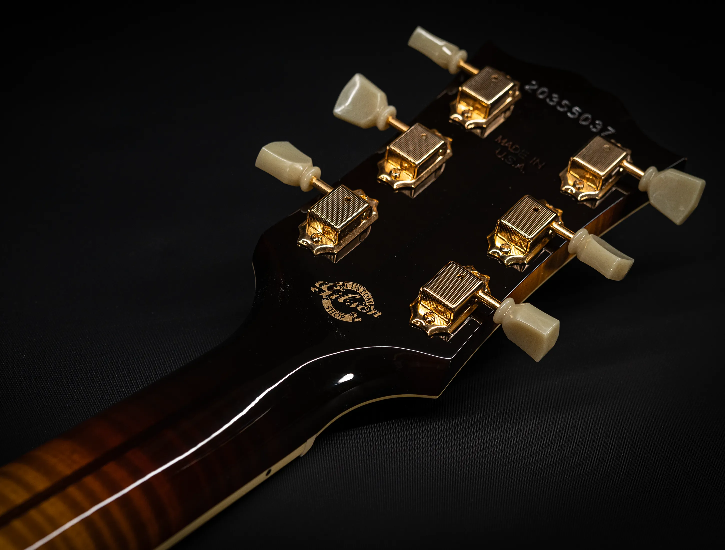 Galerie anzeigen (34 Bilder) a175849-Gibson-SJ-200-EARLY-50`s-Golden-Era-Custom-Shop-Adirondack-Vintage-Sunburst-Musikhaus-Hermann-