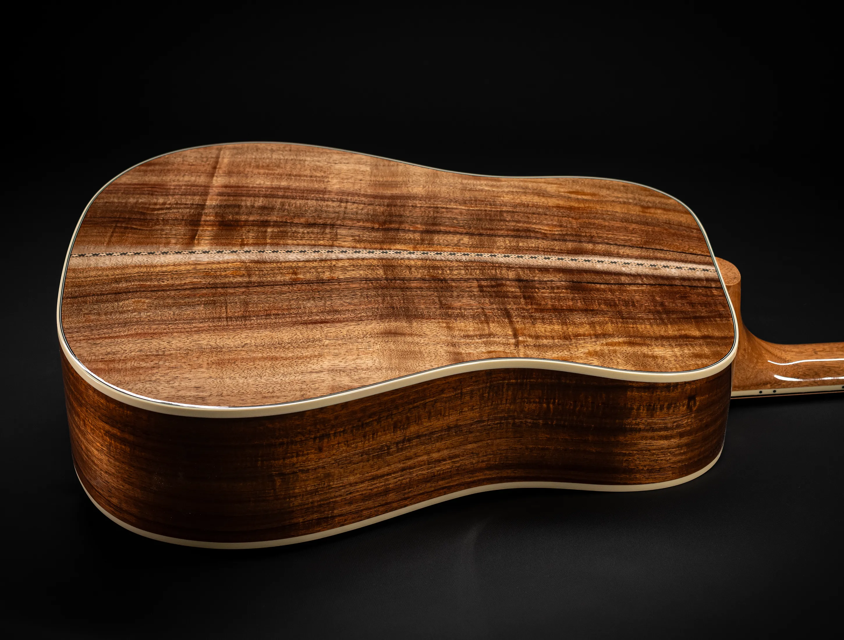 Gibson Hummingbird Elegant Koa - Honey Burst