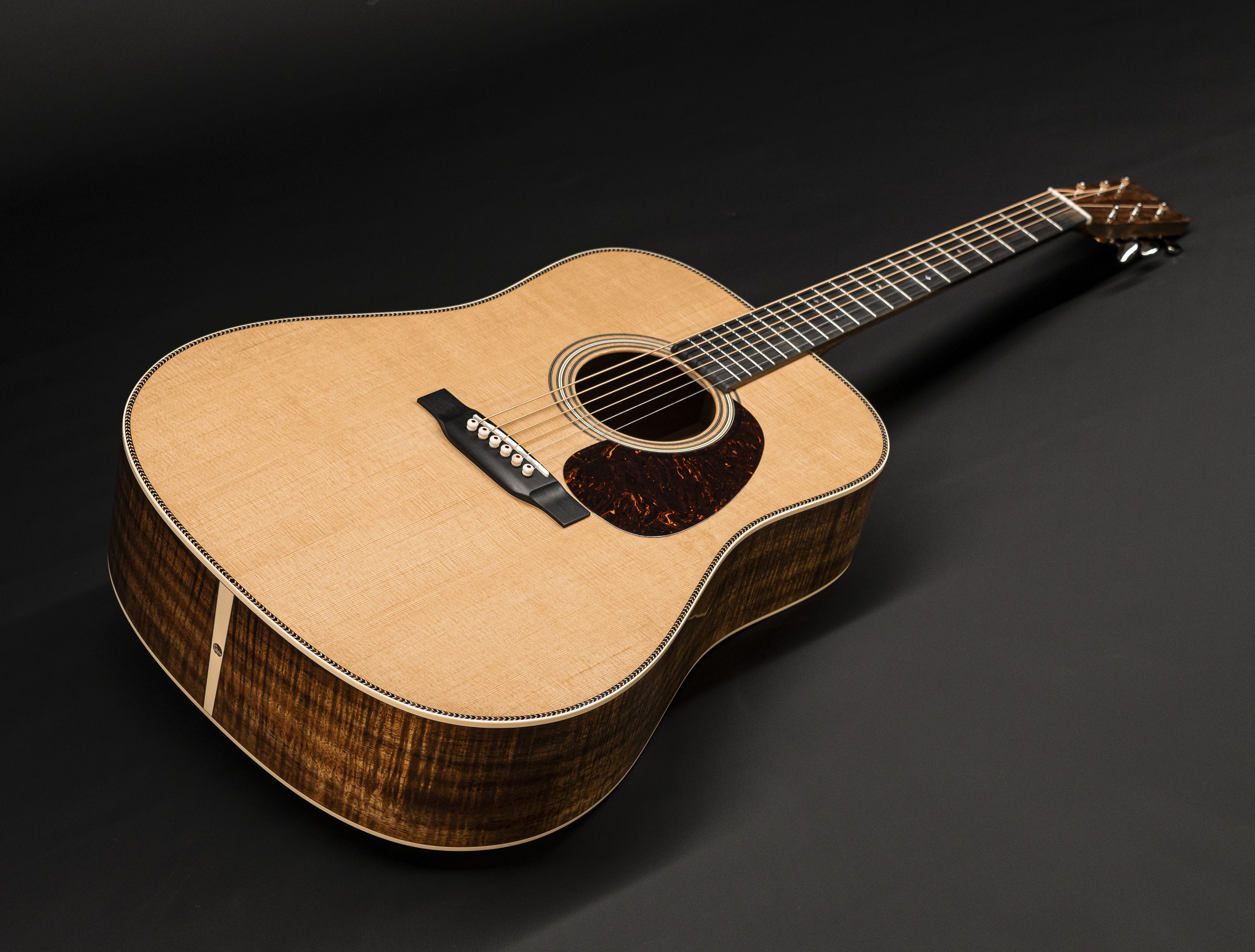 a128132-Martin-Custom-Shop-Super-D-High-Flame-Koa a128132-martin-custom-shop-super-d-high-flame-koa