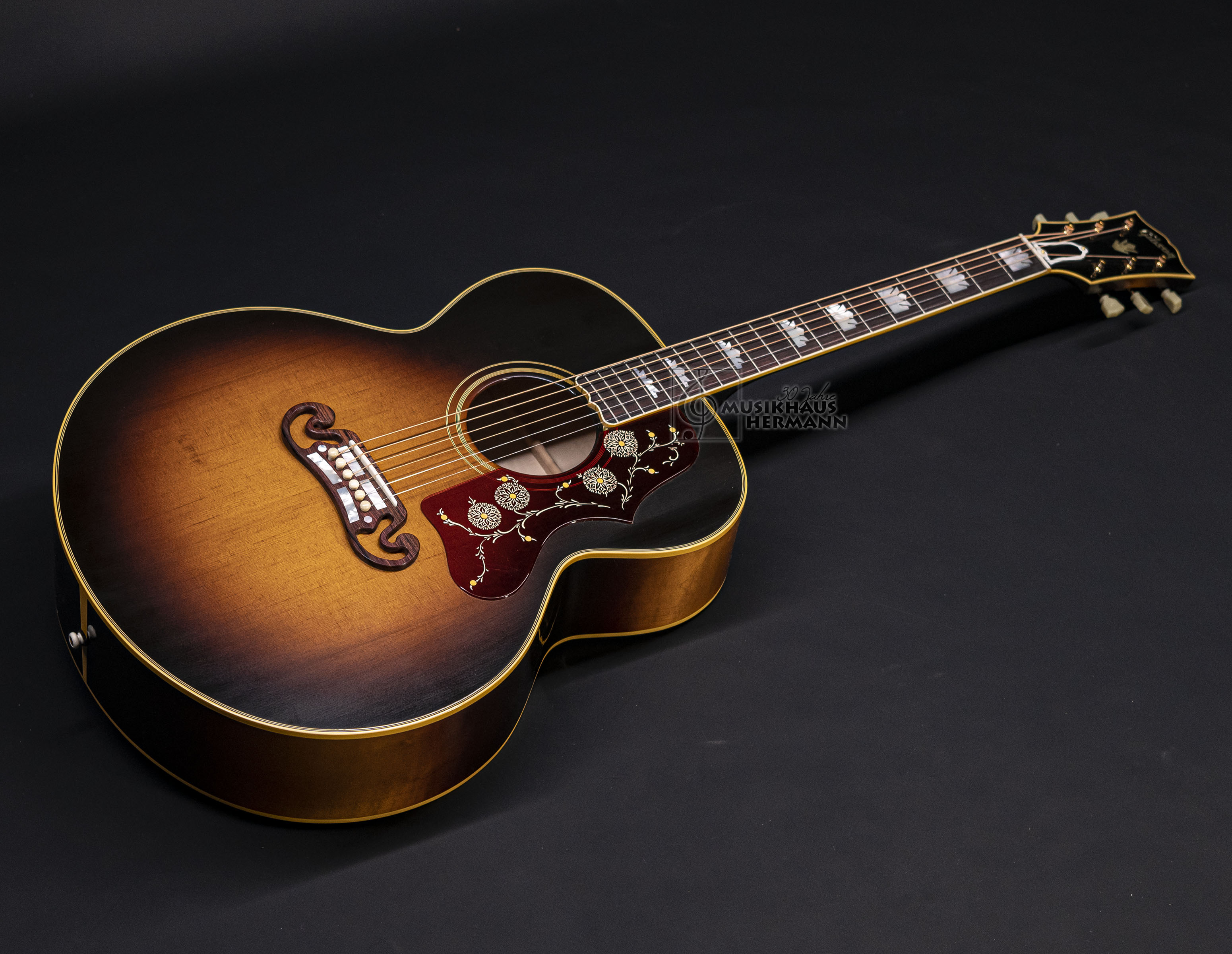 Galerie anzeigen (13 Bilder) a8-7019 gibson-sj-200-1957-vintage-sunburst