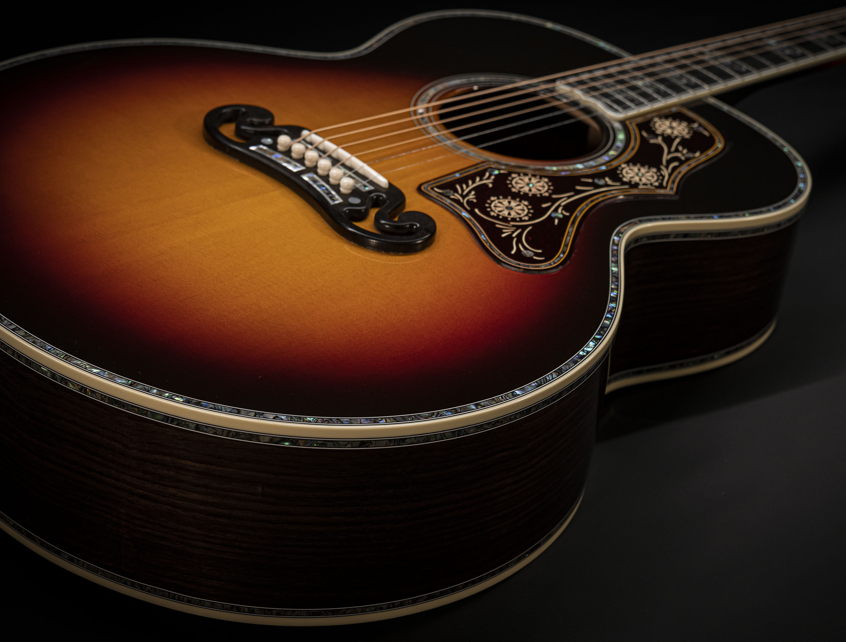 a142779_Gibson-SJ-200-Monarch-Mastershop-Rosewood-Triple-Sunburst a142779 gibson-sj-200-monarch-mastershop-rosewood-triple-sunburst