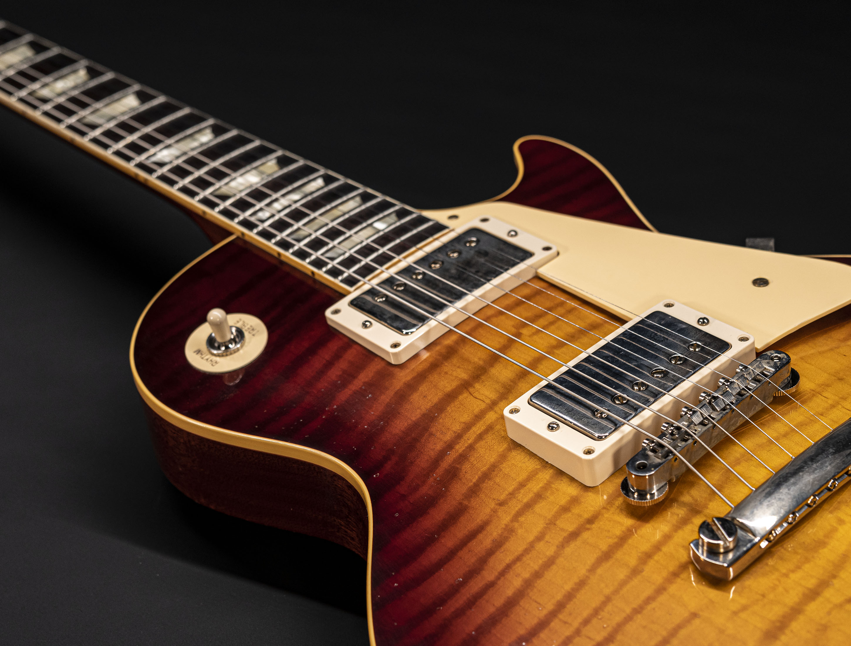 a131911_Gibson-Les-Paul-1959-Reissue-Murphy-Lab-Light-Aged-Cherry-Teaburst a131911 gibson-les-paul-1959-reissue-murphy-lab-light-aged-cherry-teaburst