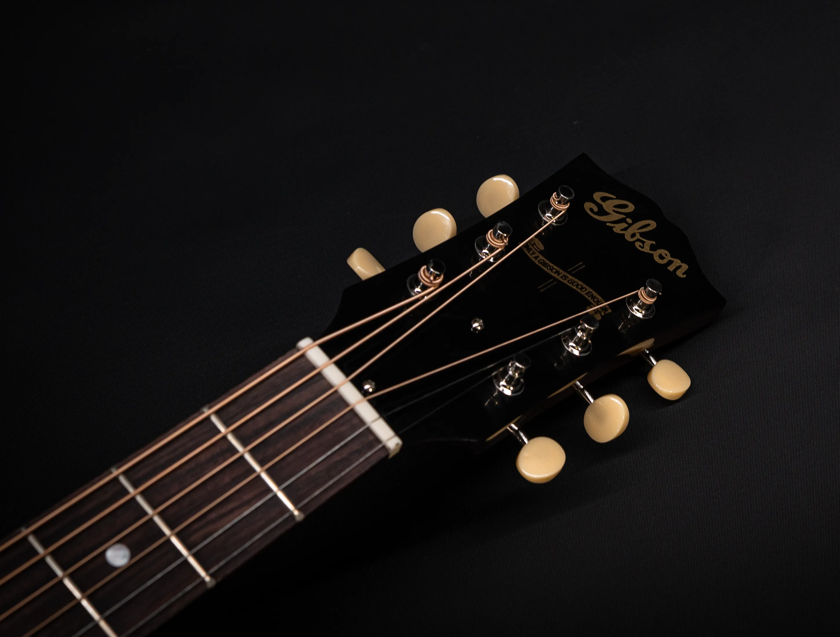 Galerie anzeigen (21 Bilder) a165390 Gibson J-45 1942 Banner - Vintage Sunburst