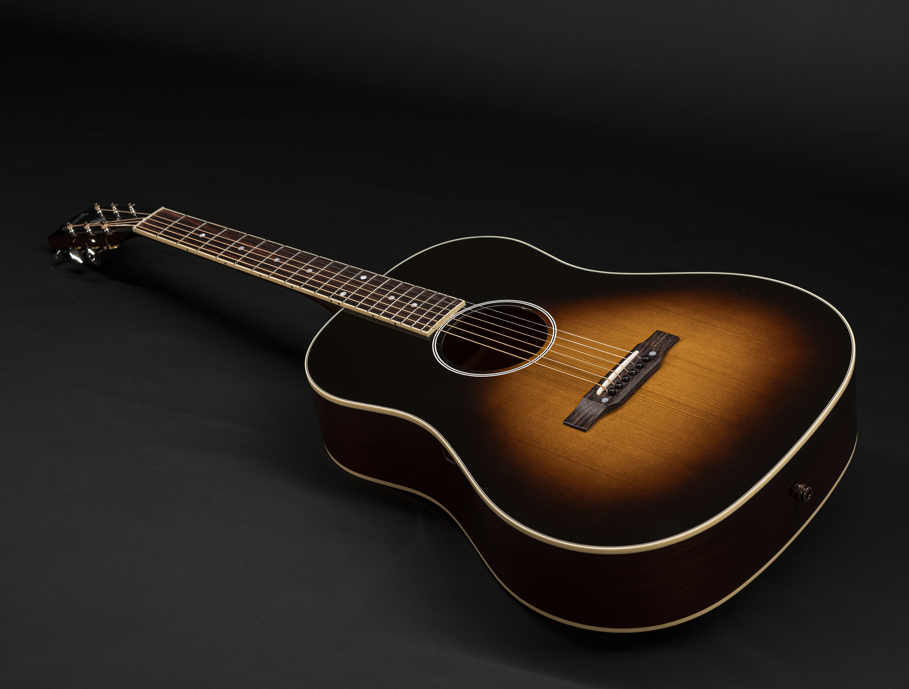 Galerie anzeigen (27 Bilder) a130254-gibson-keb-mo-3-0-j-45-12-fret