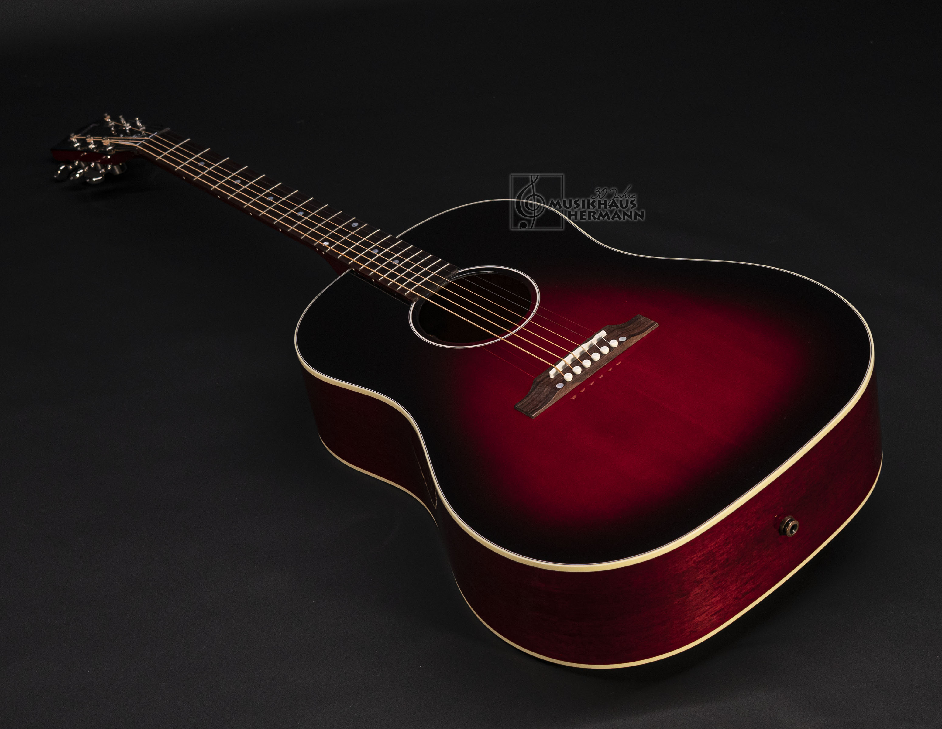 Galerie anzeigen (19 Bilder) a9-1761 gibson-j-45-slash-signature-vermillion-burst