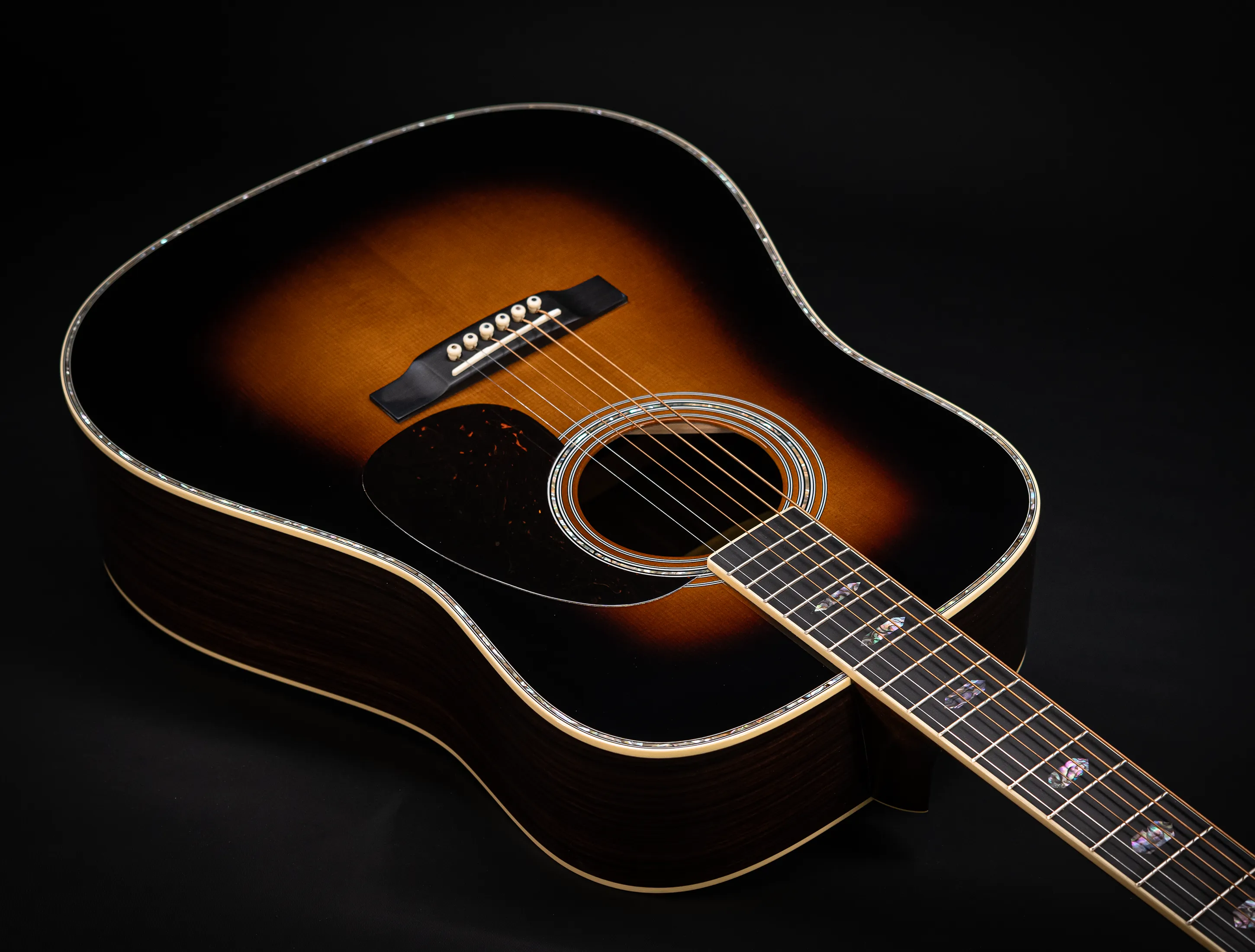 a172106 Martin D-41 (Reimagined) Sunburst Musikhaus-Hermann