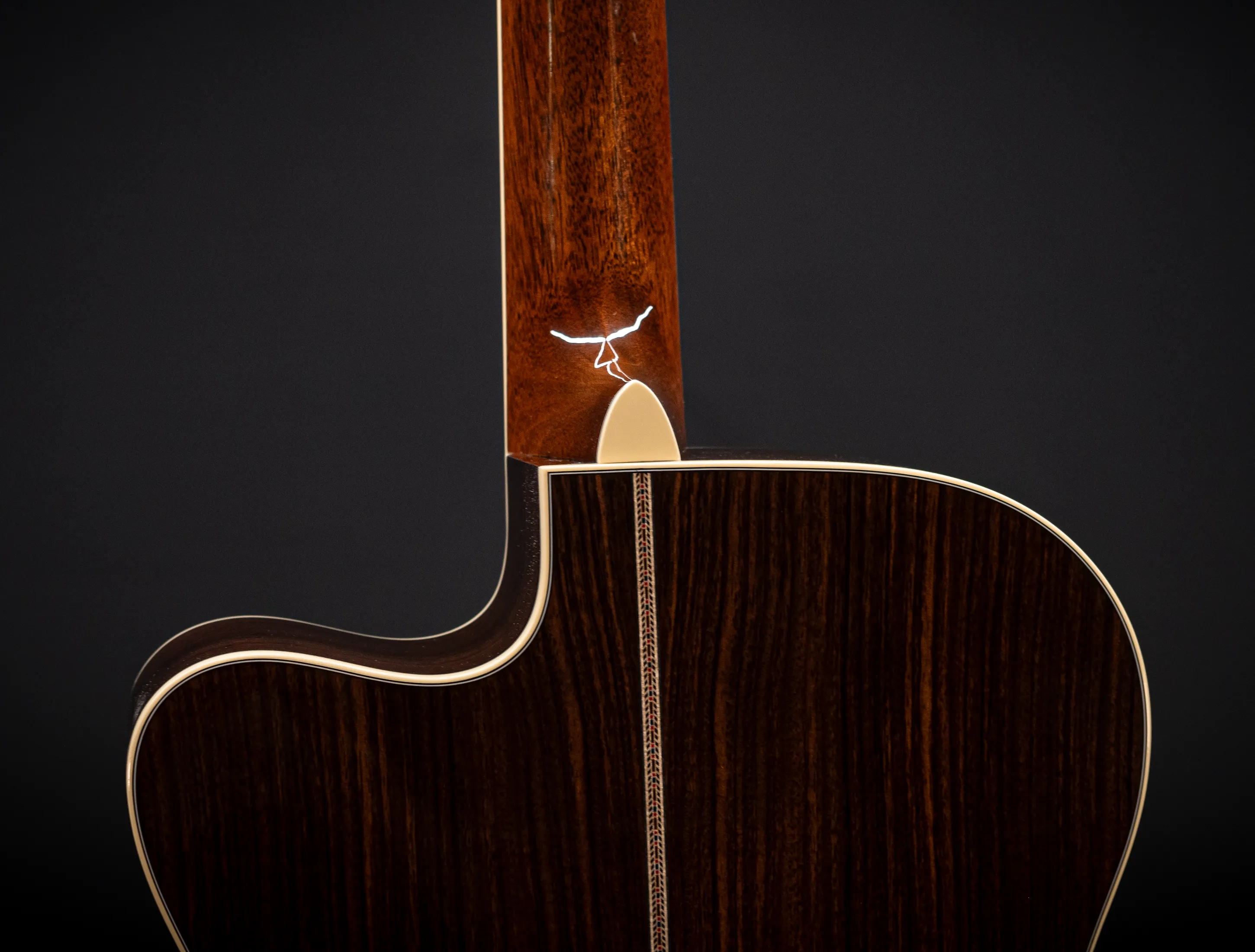 Show gallery (33 images) a162223 Martin 000-42C Custom Shop Golden Era Cutaway 1935 Sunburst