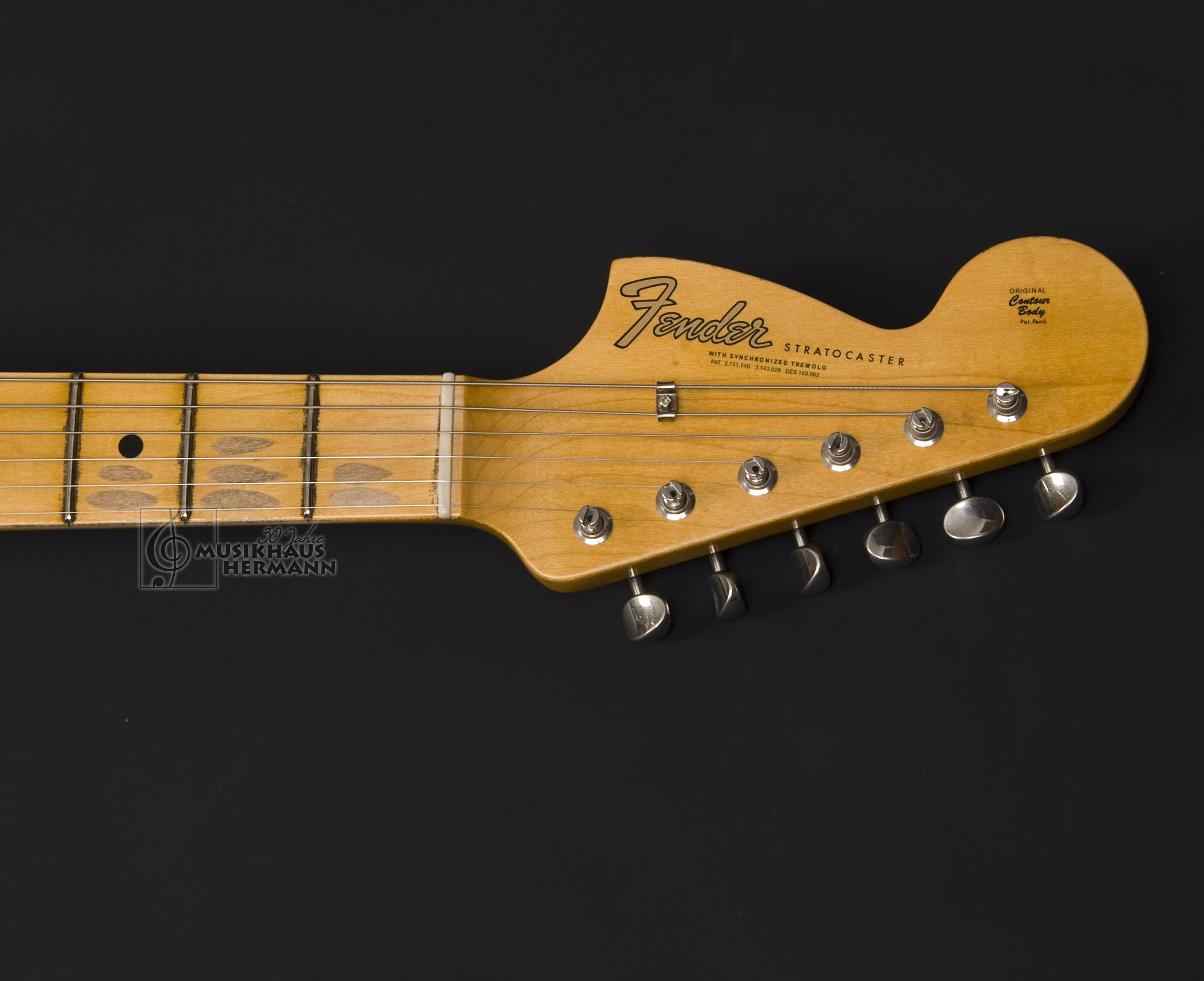 Show gallery (11 images) a6-7787 fender-jimi-hendrix-voodoo-child-stratocaster-olympic-white