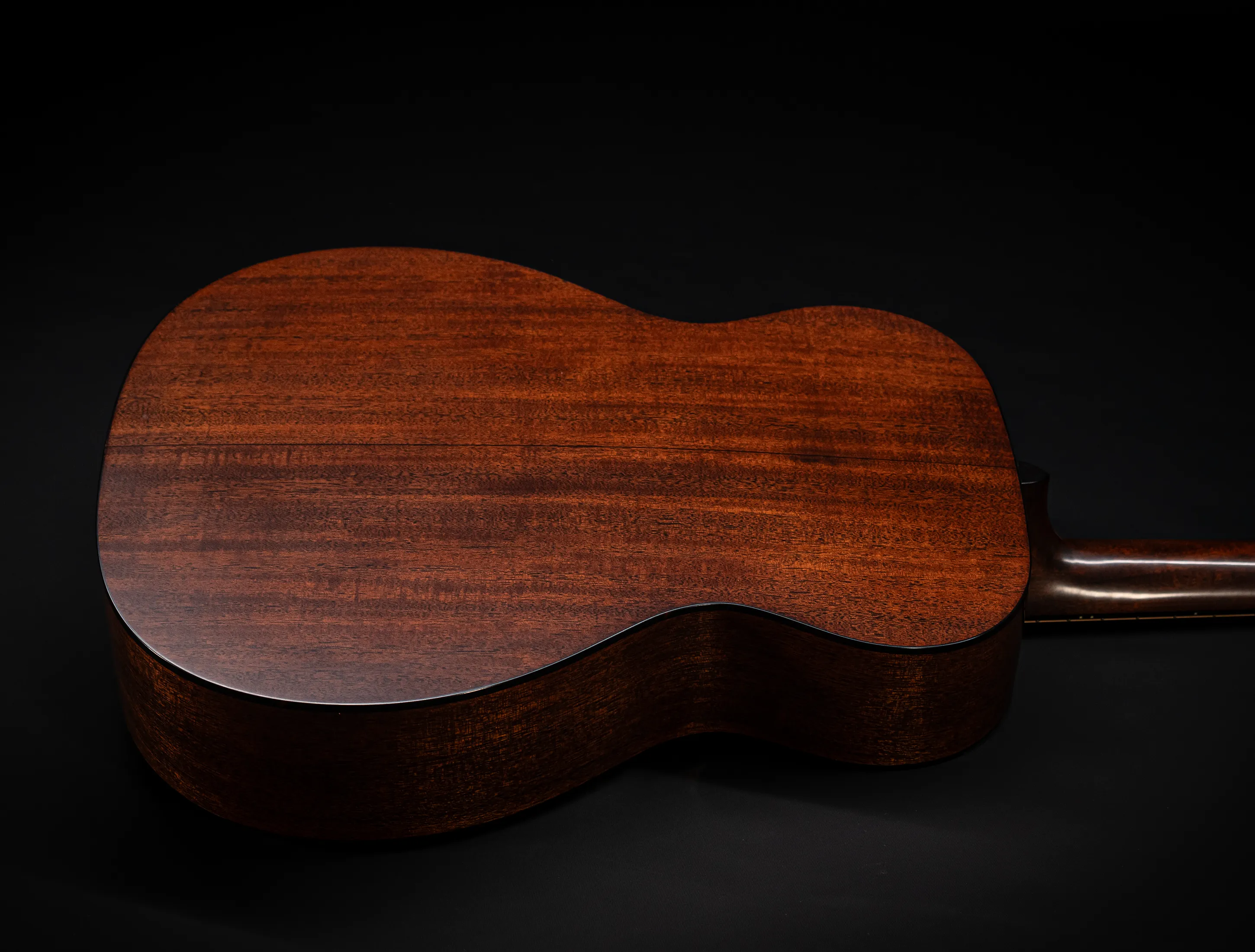 Show gallery (32 images) a156498-Martin Custom Shop 000-18 Authentic 1937 Vintage Low Gloss - Ambertone Burst Stage 1 Aging