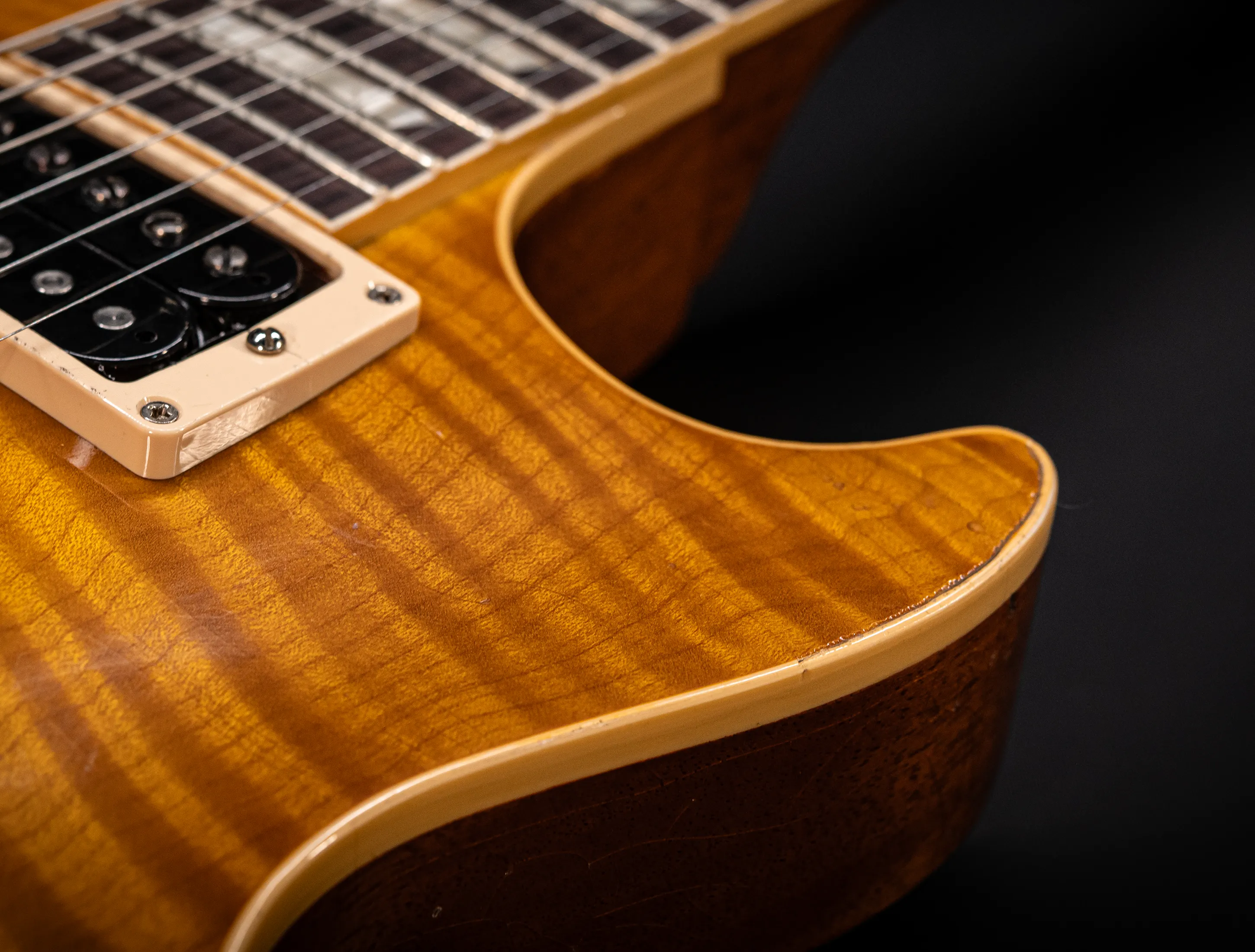 Show gallery (36 images) a163123 Gibson Les Paul 1959 Double Black Murphy LAB R9 Authentic Heavy Aged - Butterscotch