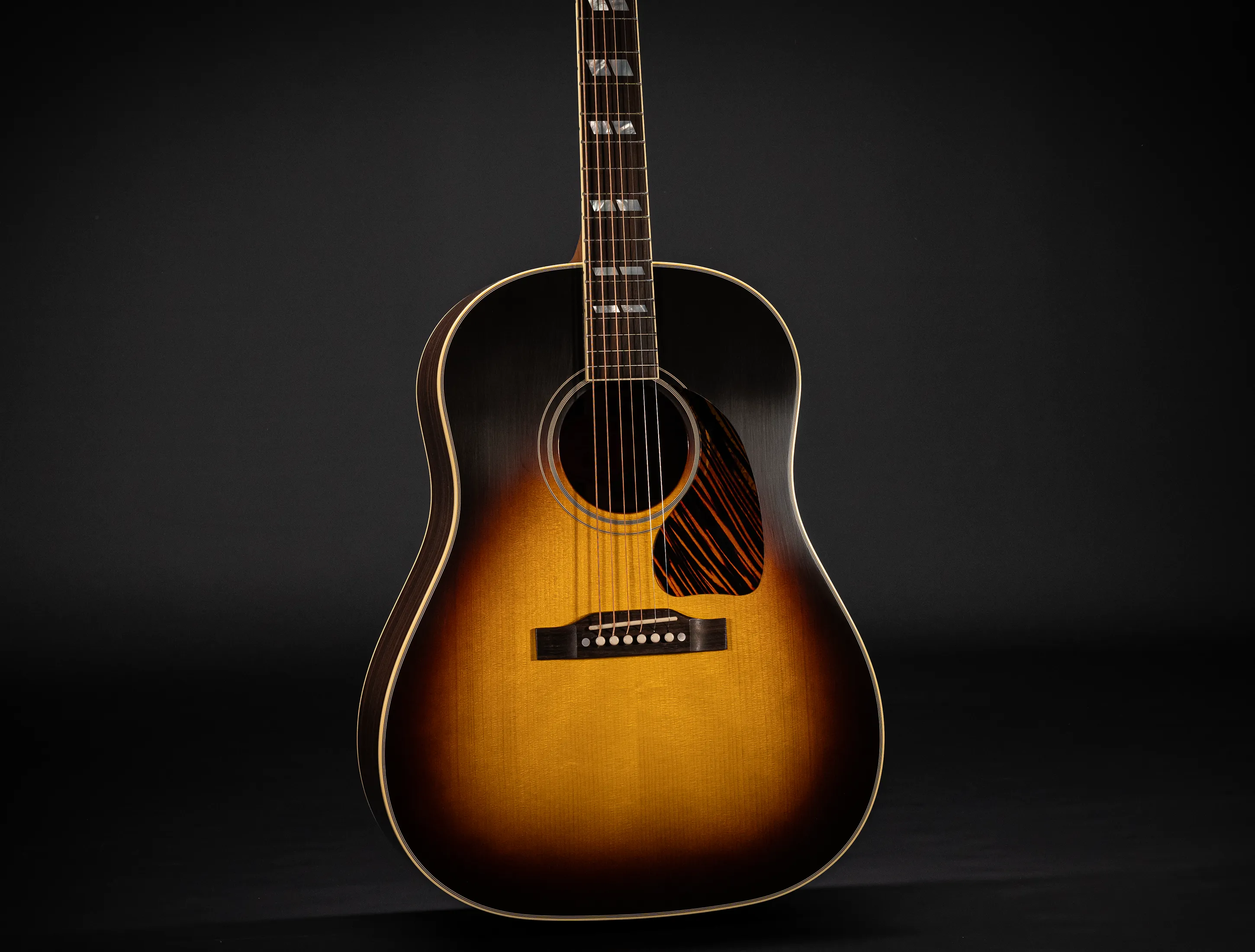 Show gallery (31 images) a161908 Gibson Southern Jumbo Rosewood EARLY 40s Golden Era Custom Shop Adirondack Vintage Sunburst