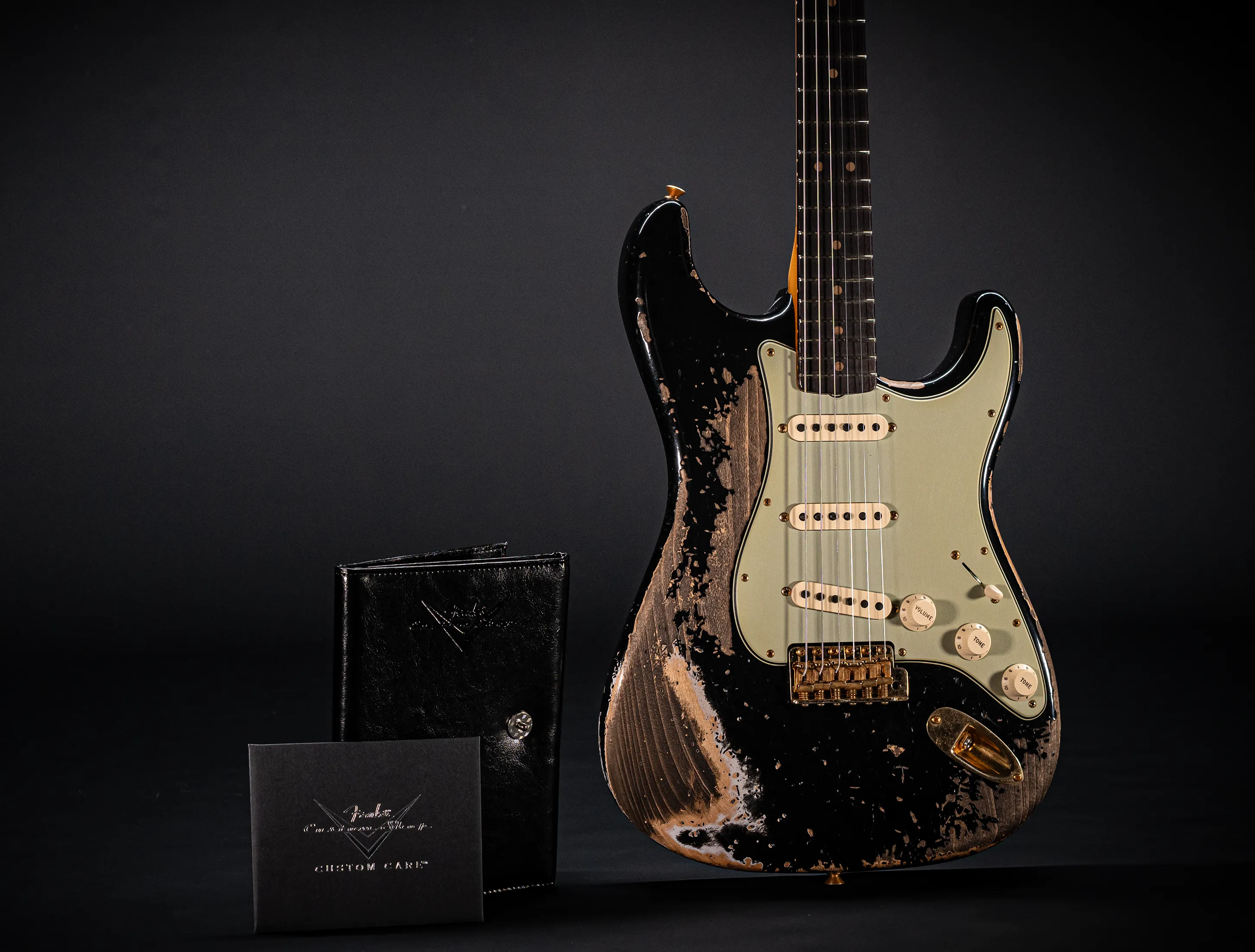 Fender MBD 1963 Stratocaster Super Heavy Relic Black - Gold Hardware