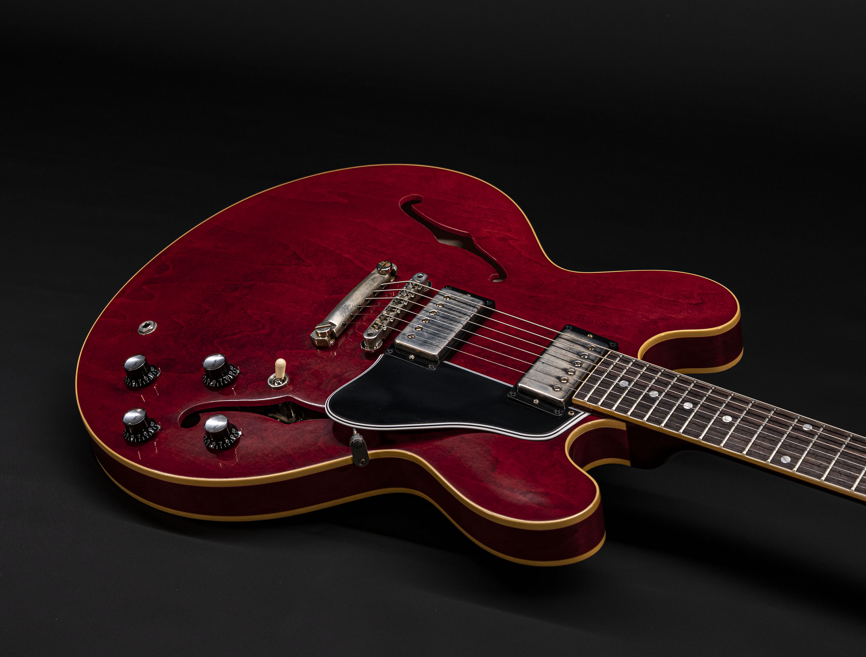 a126636_Gibson-ES-335-1961-Murphy-Lab-Ultra-Light-Aged-Sixties-Cherry a126636 gibson-es-335-1961-murphy-lab-ultra-light-aged-sixties-cherry