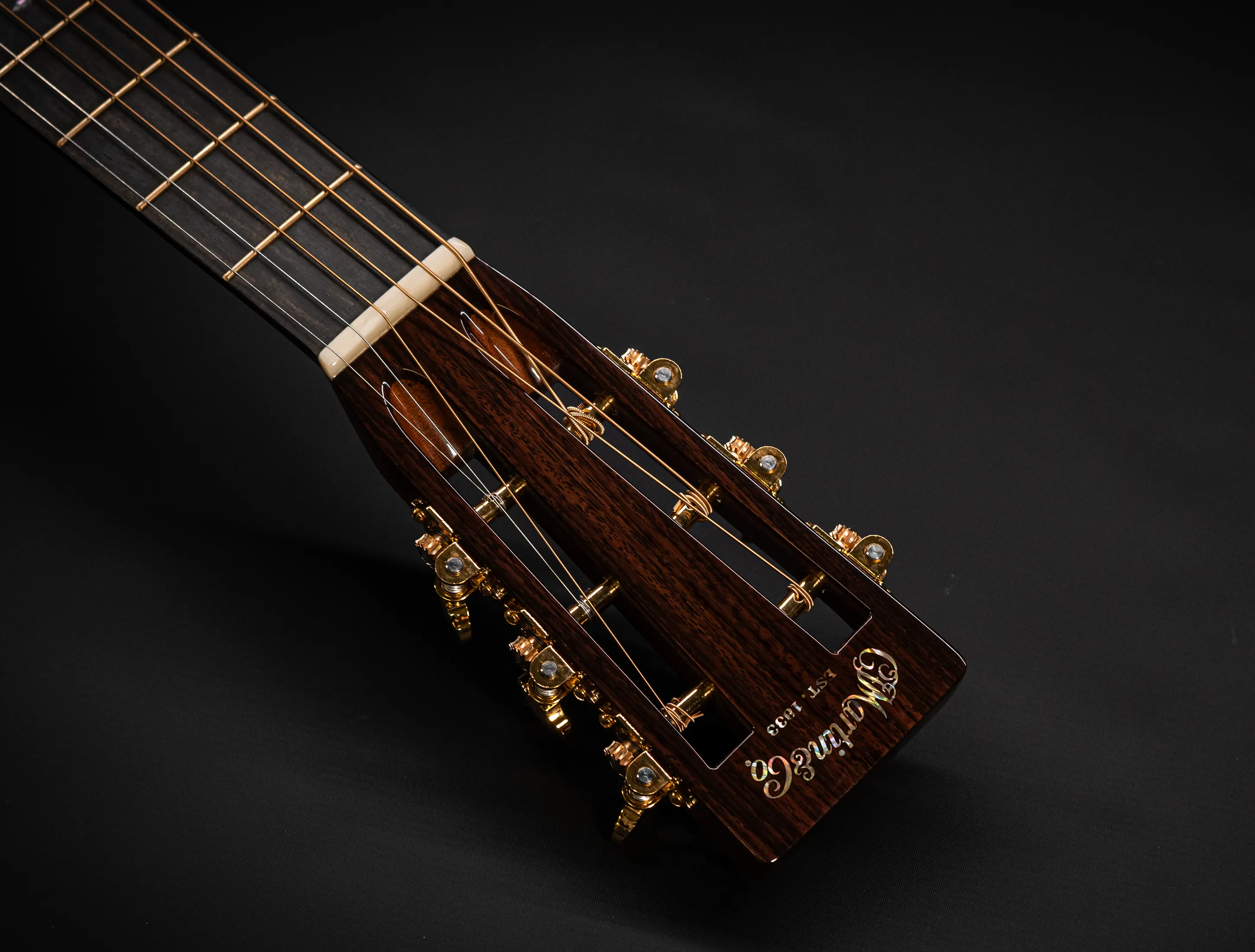 Show gallery (31 images) a170912 Martin 012-28 12-Fret Modern Deluxe Musikhaus-Hermann