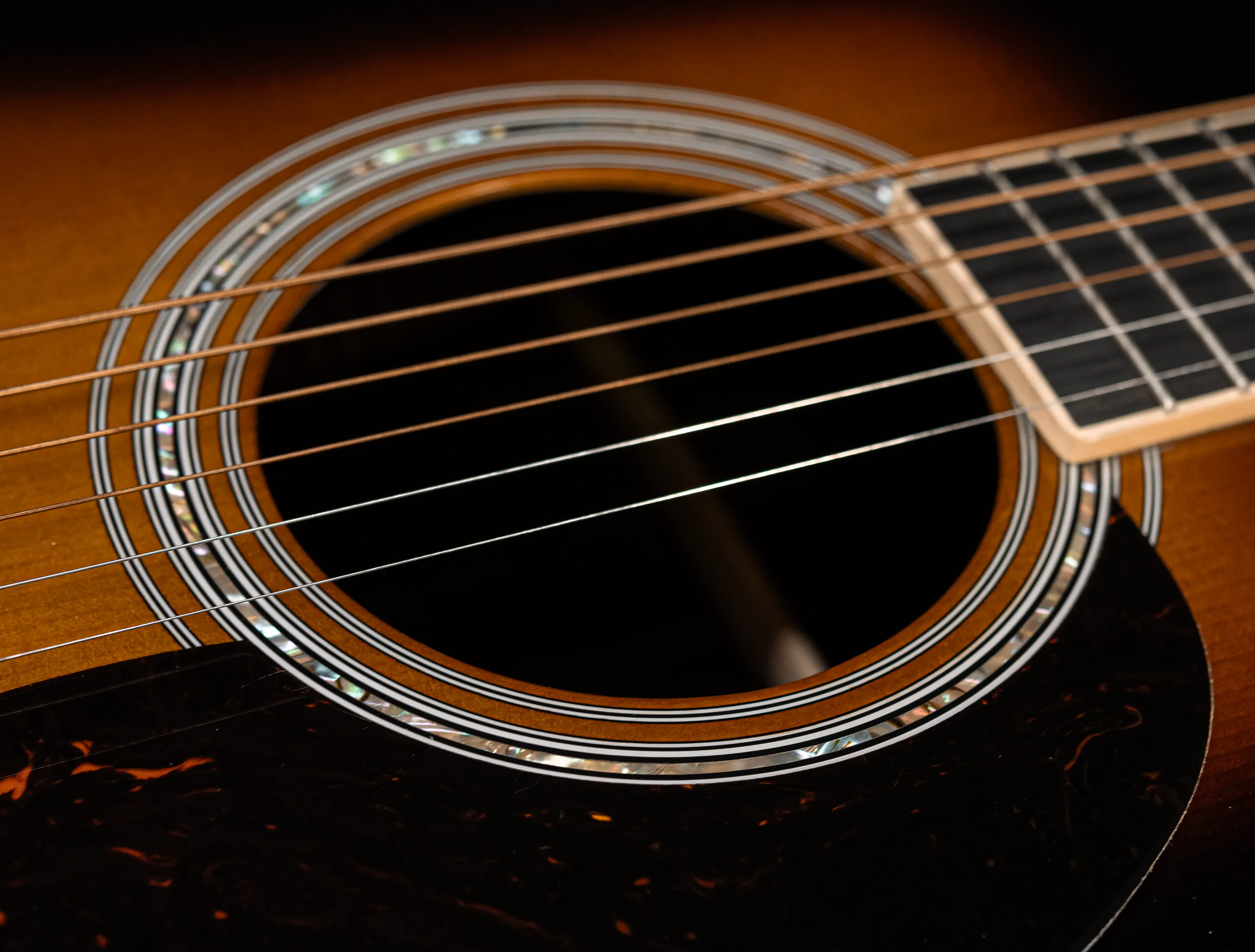 a172095 Martin D-41 (Reimagined) Sunburst Musikhaus-Hermann