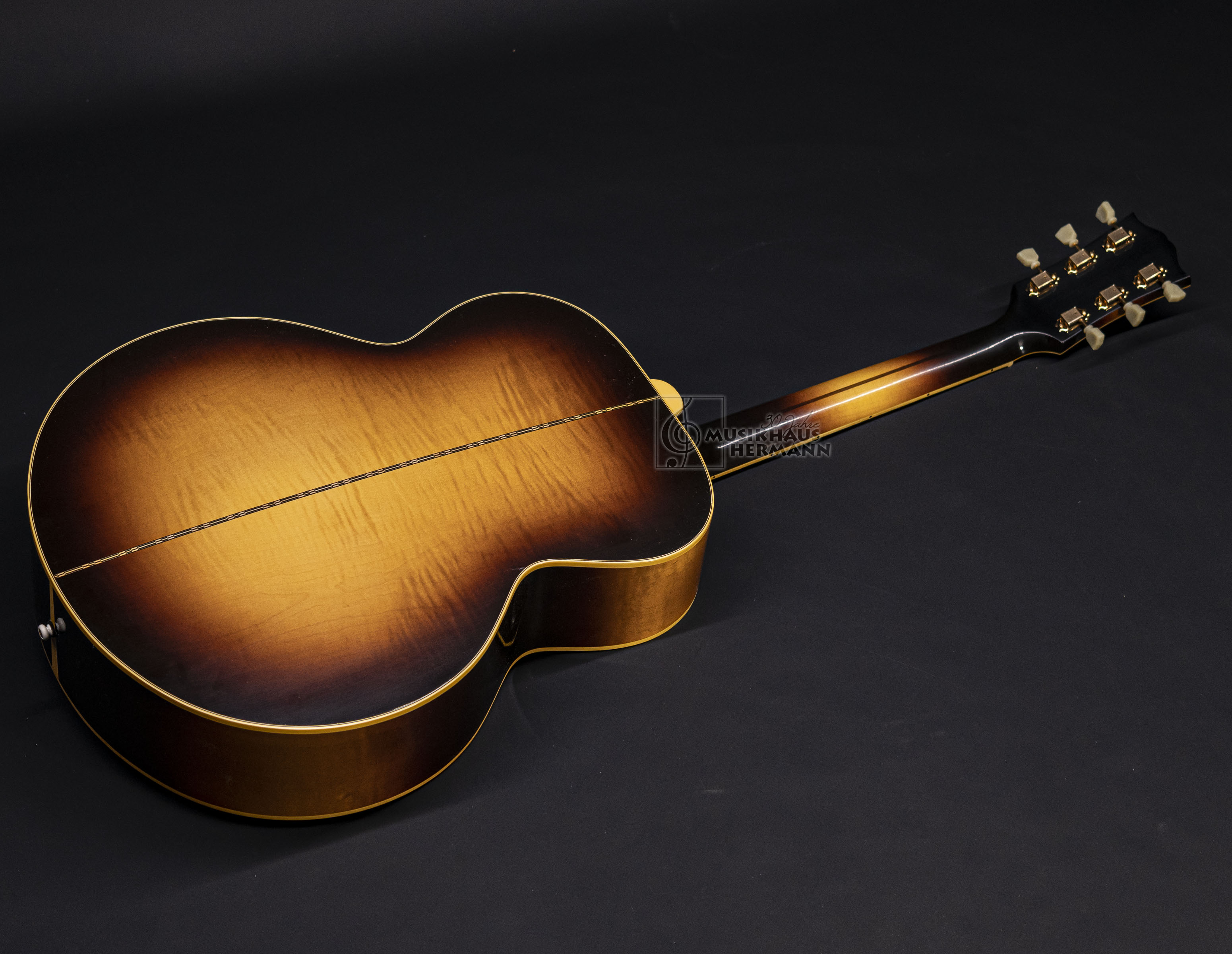 Galerie anzeigen (13 Bilder) a8-7026 gibson-sj-200-1957-vintage-sunburst