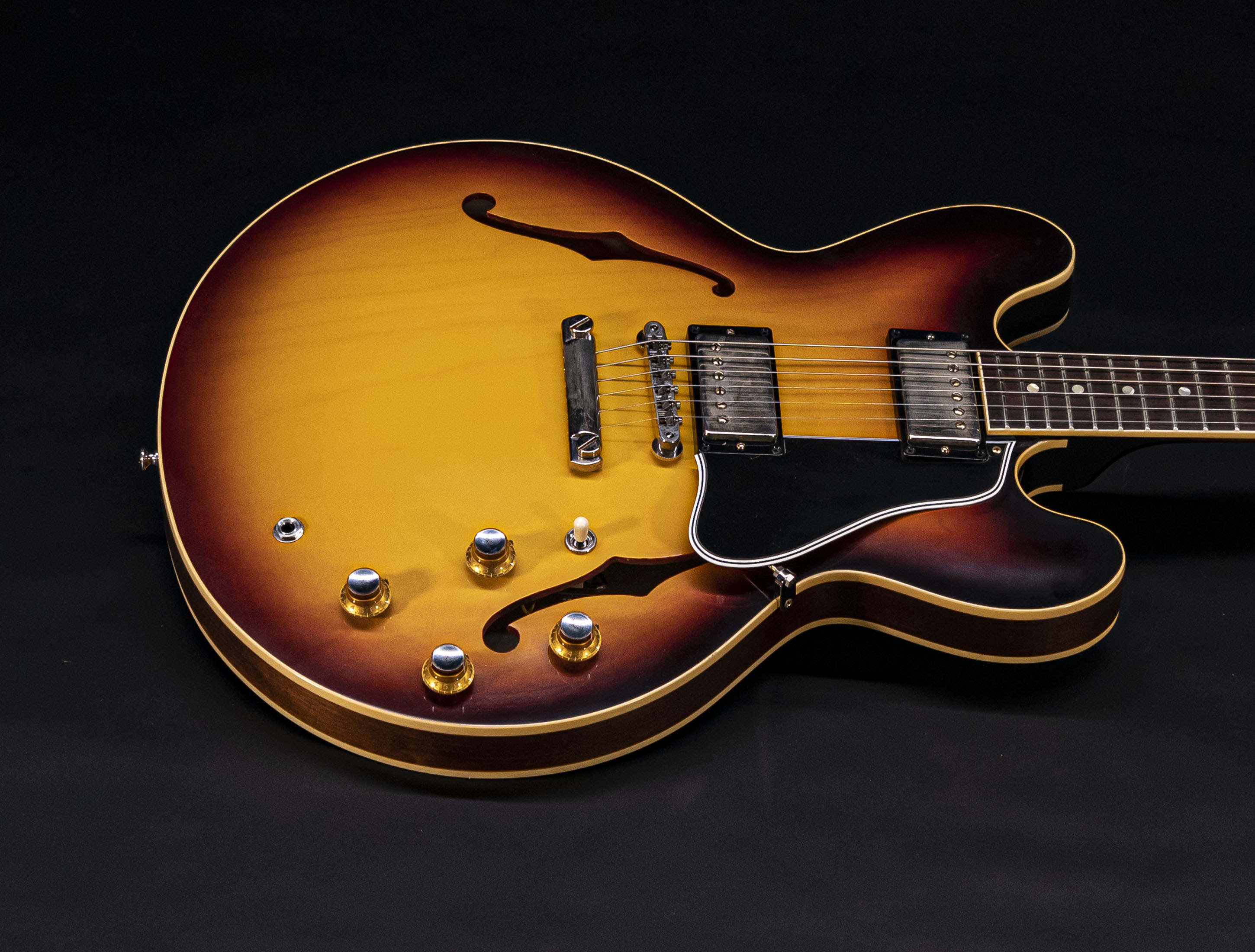 Galerie anzeigen (18 Bilder) a110466 gibson-es-335-1961-custom-shop-historic-reissue-vintage-burst