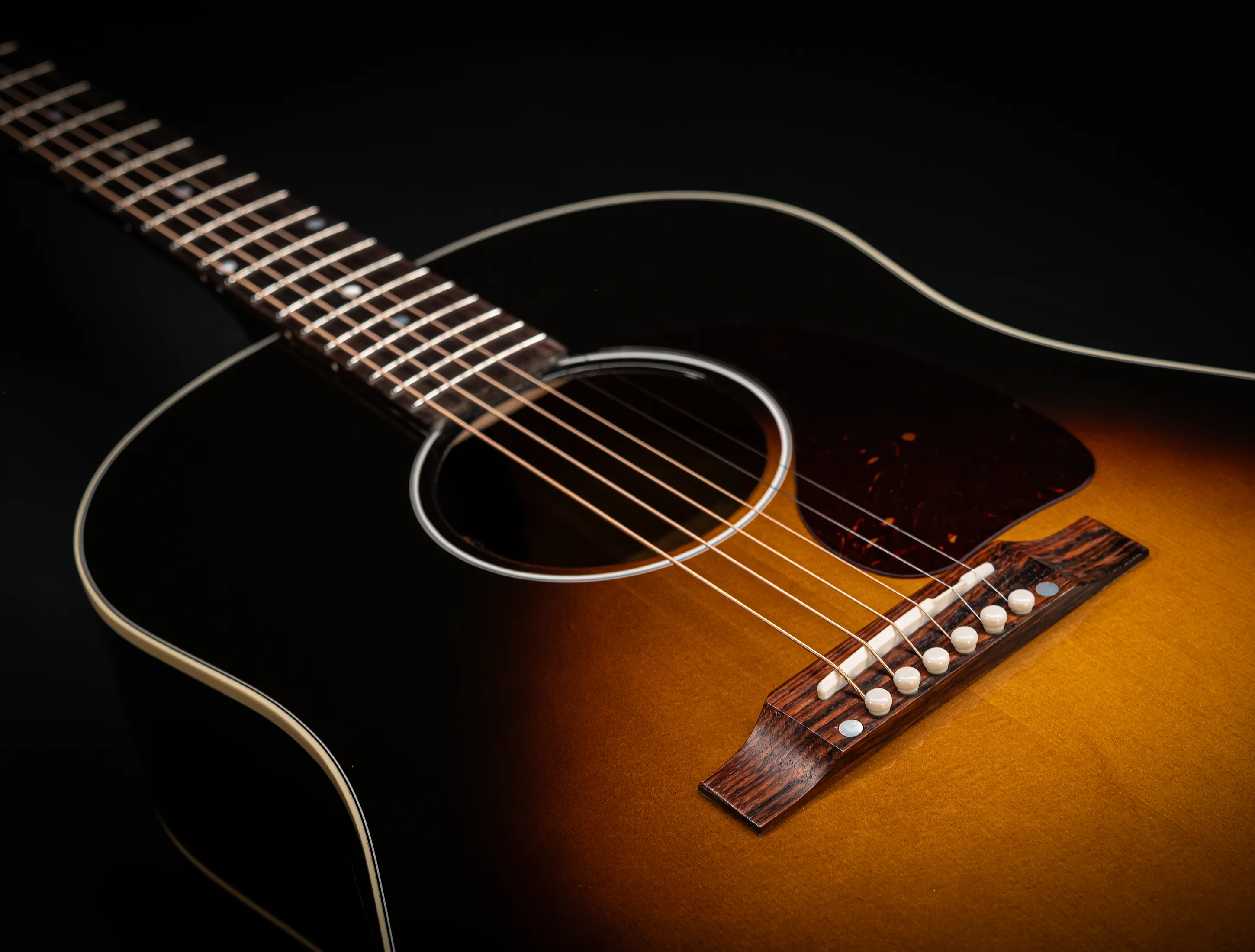 Show gallery (23 images) a170020 Gibson J-45 Standard - Vintage Sunburst