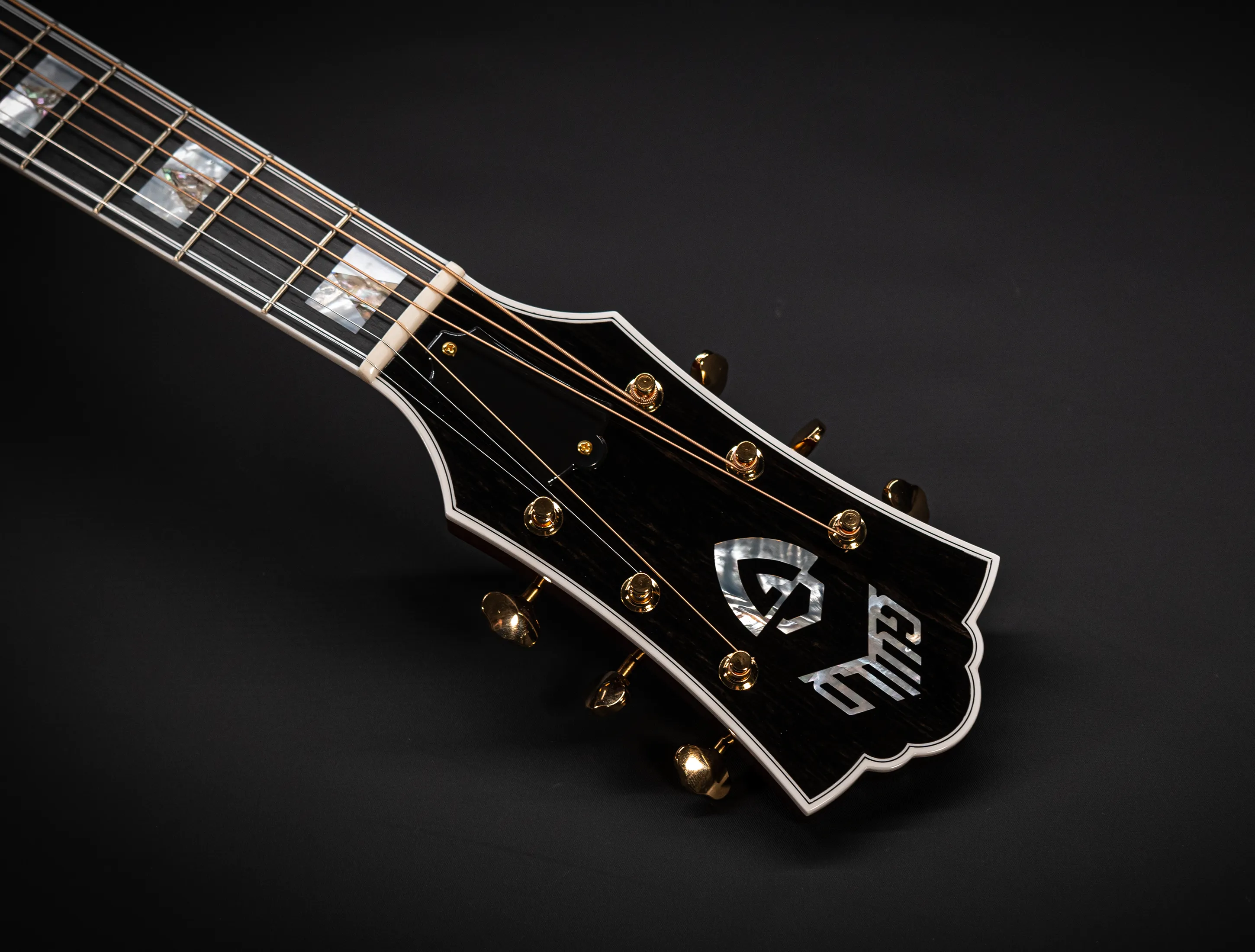 Show gallery (28 images) a156738 Guild D-55 Natural USA