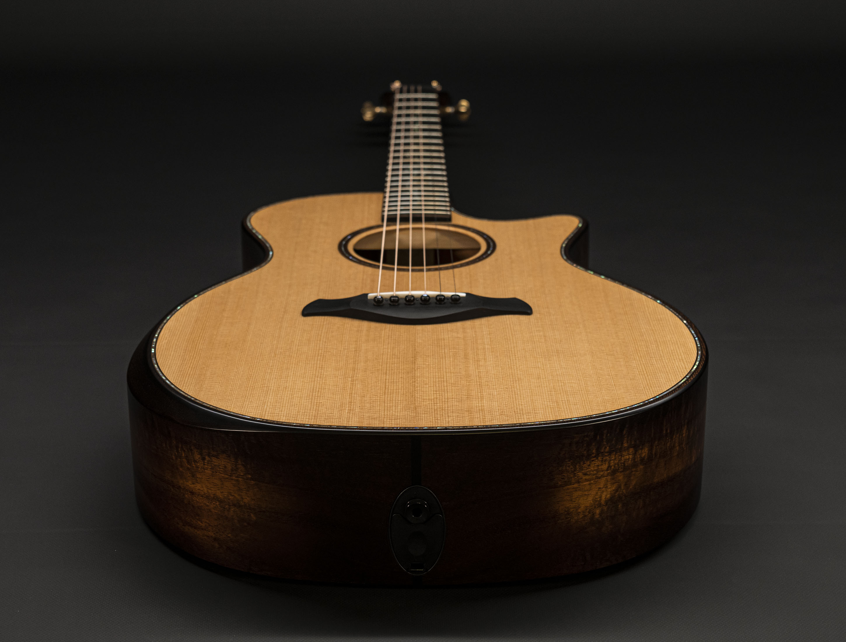 Galerie anzeigen (25 Bilder) a116928-taylor-builders-edition-k14ce-be-koa