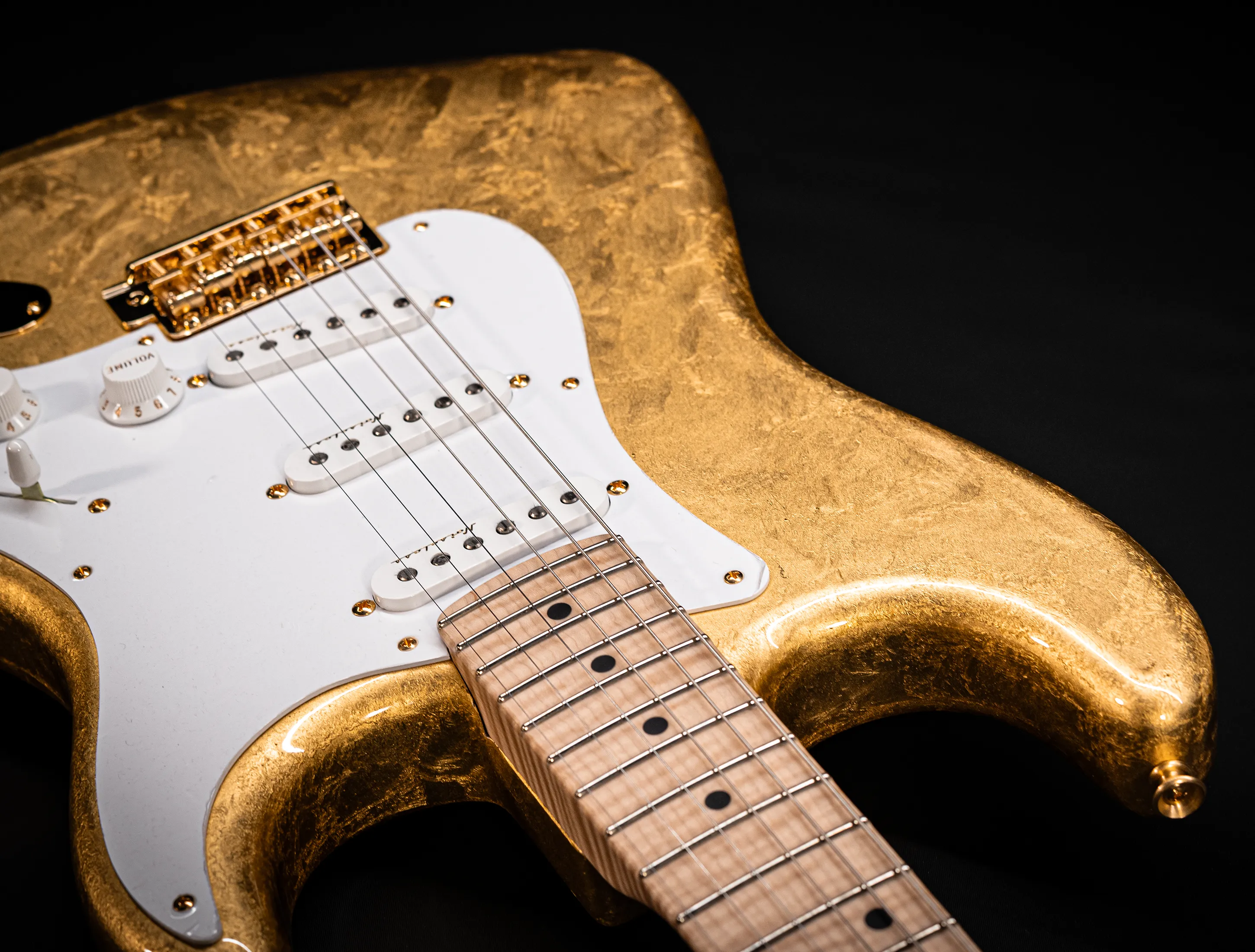 a165184 Fender Masterbuilt Todd Krause GOLD LEAF Eric Clapton Stratocaster - 24 Karat Gold