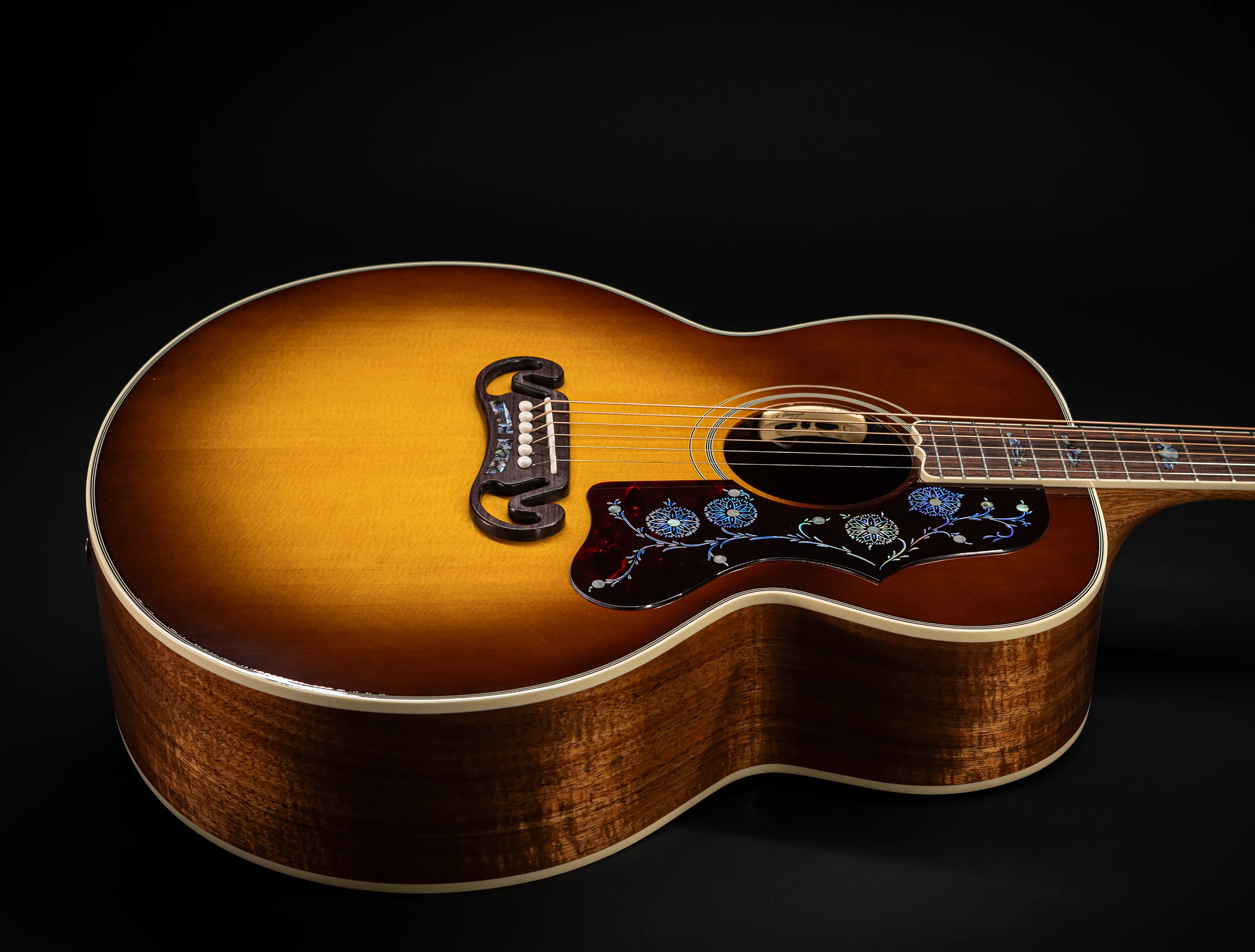 Gibson SJ-200 Elegant Koa - Honey Burst