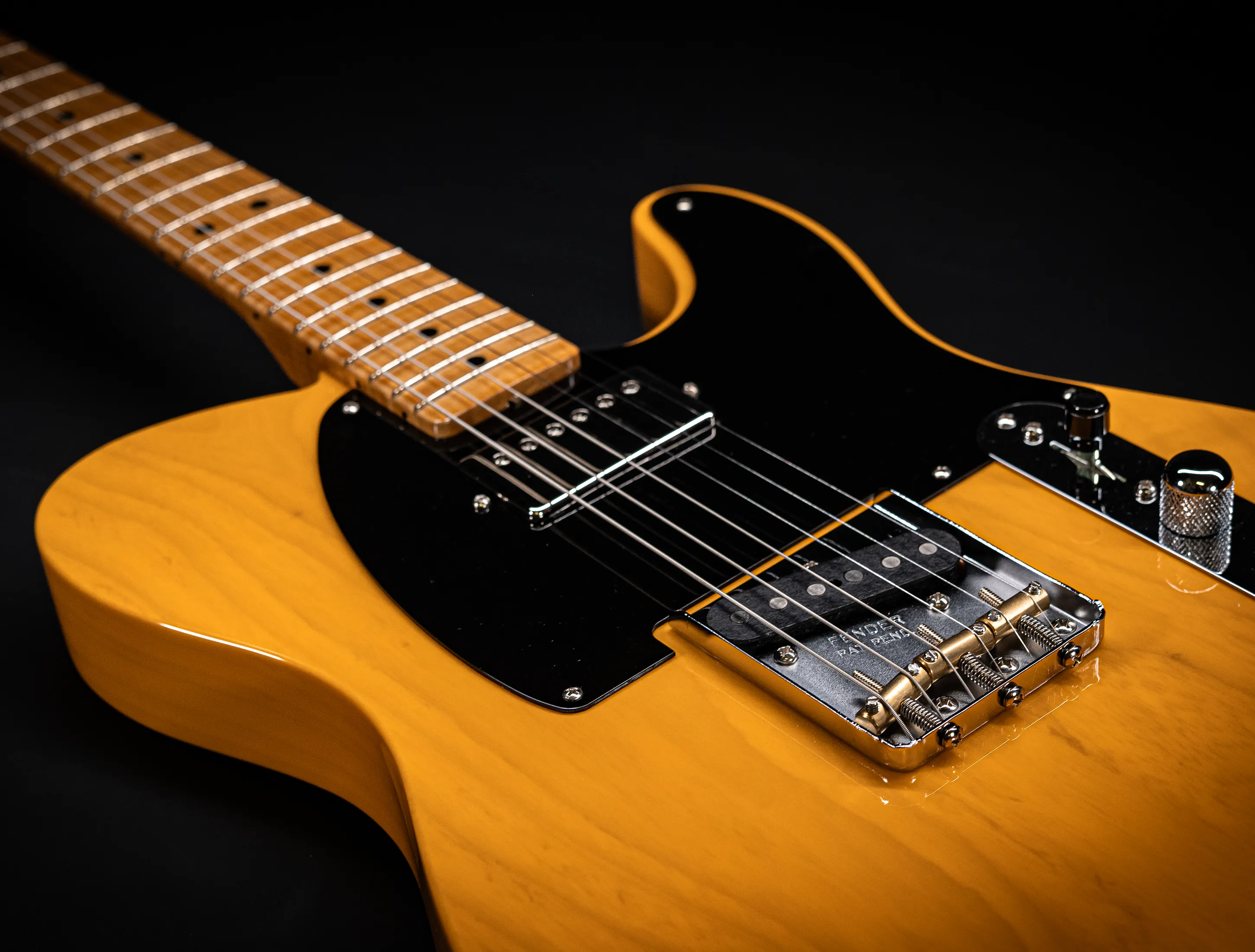 a175690-Fender-MBD- Limited-1952-Humbucker-Telecaster-Timeless-NOS-flame-Neck-Aged-Butterscotch-Blonde-