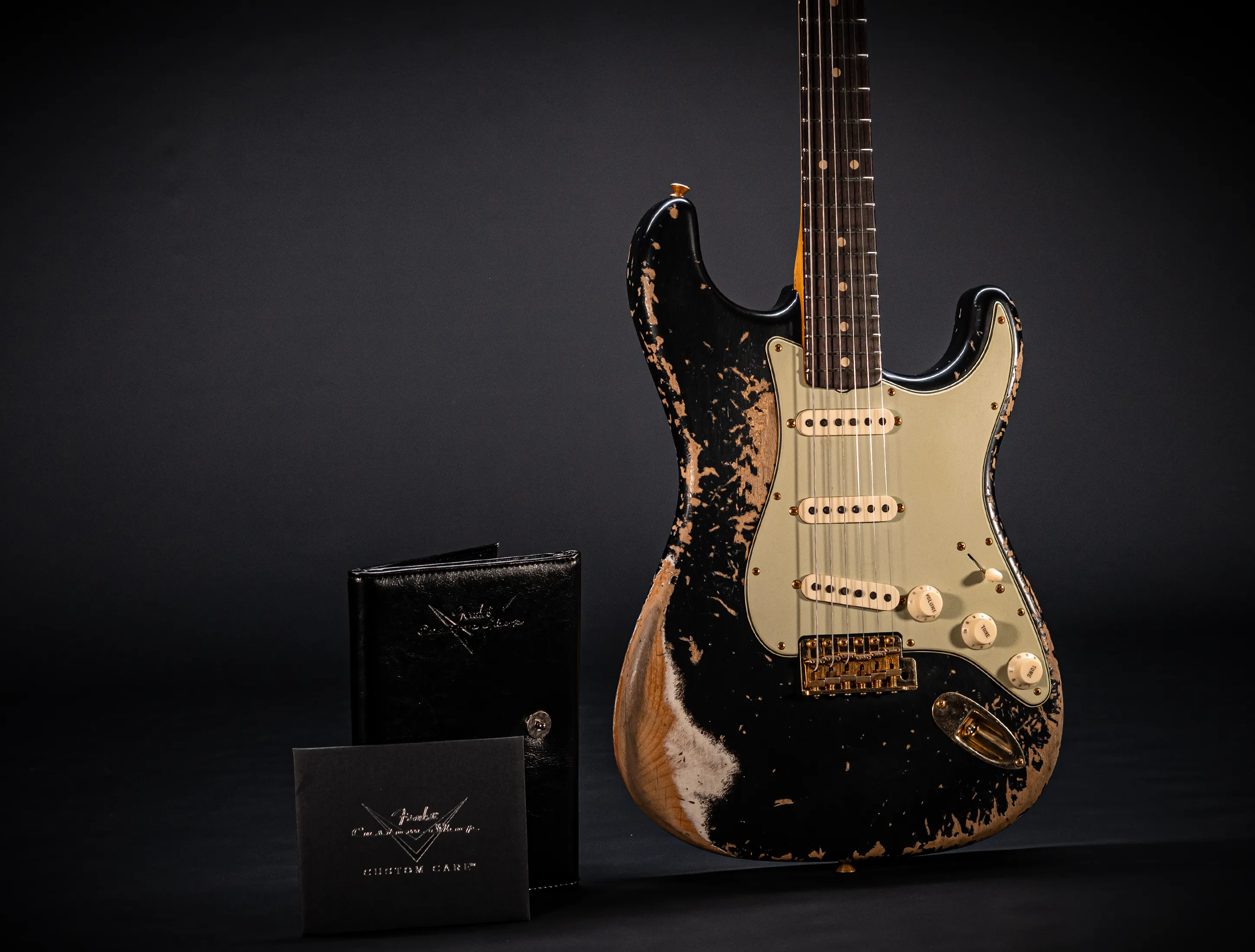 Fender MBD Limited 1963 Stratocaster Super Heavy Relic Black - Gold Hardware