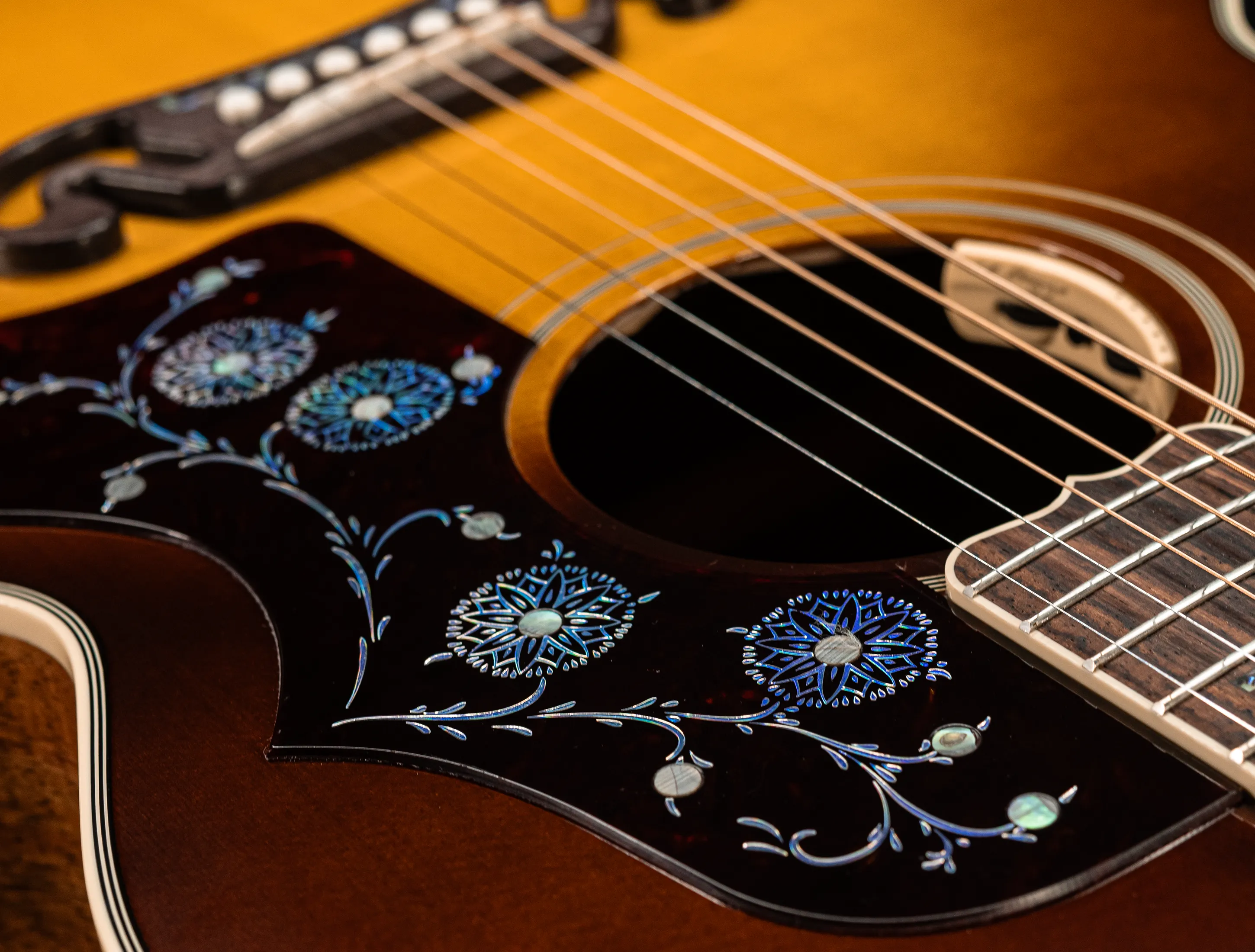 Gibson SJ-200 Elegant Koa - Honey Burst