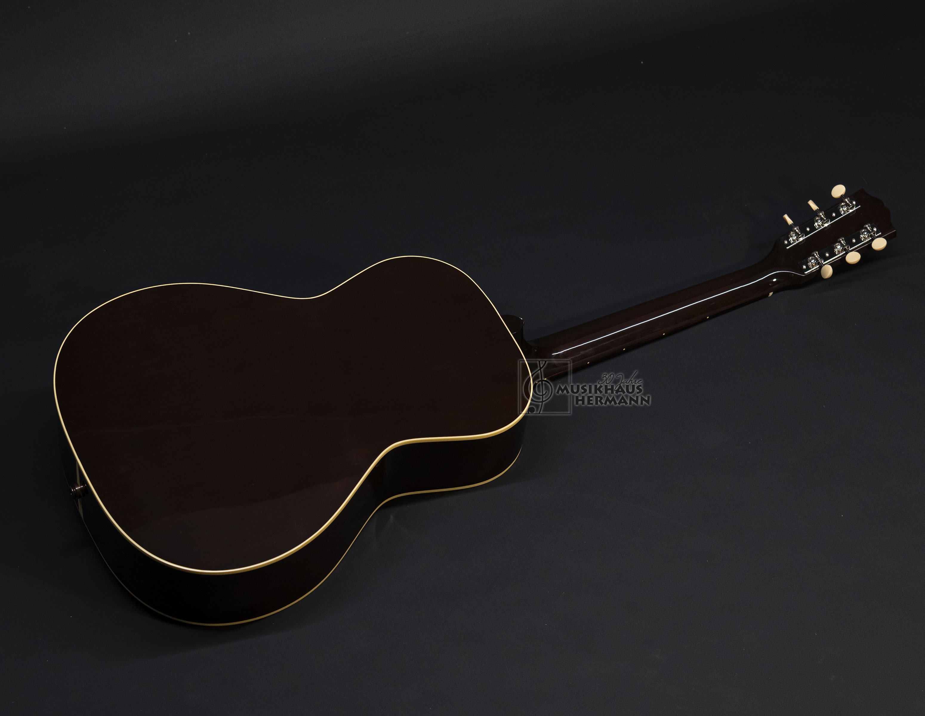 Galerie anzeigen (15 Bilder) a8-4536 gibson-l-00-original-2020-vintage-sunburst