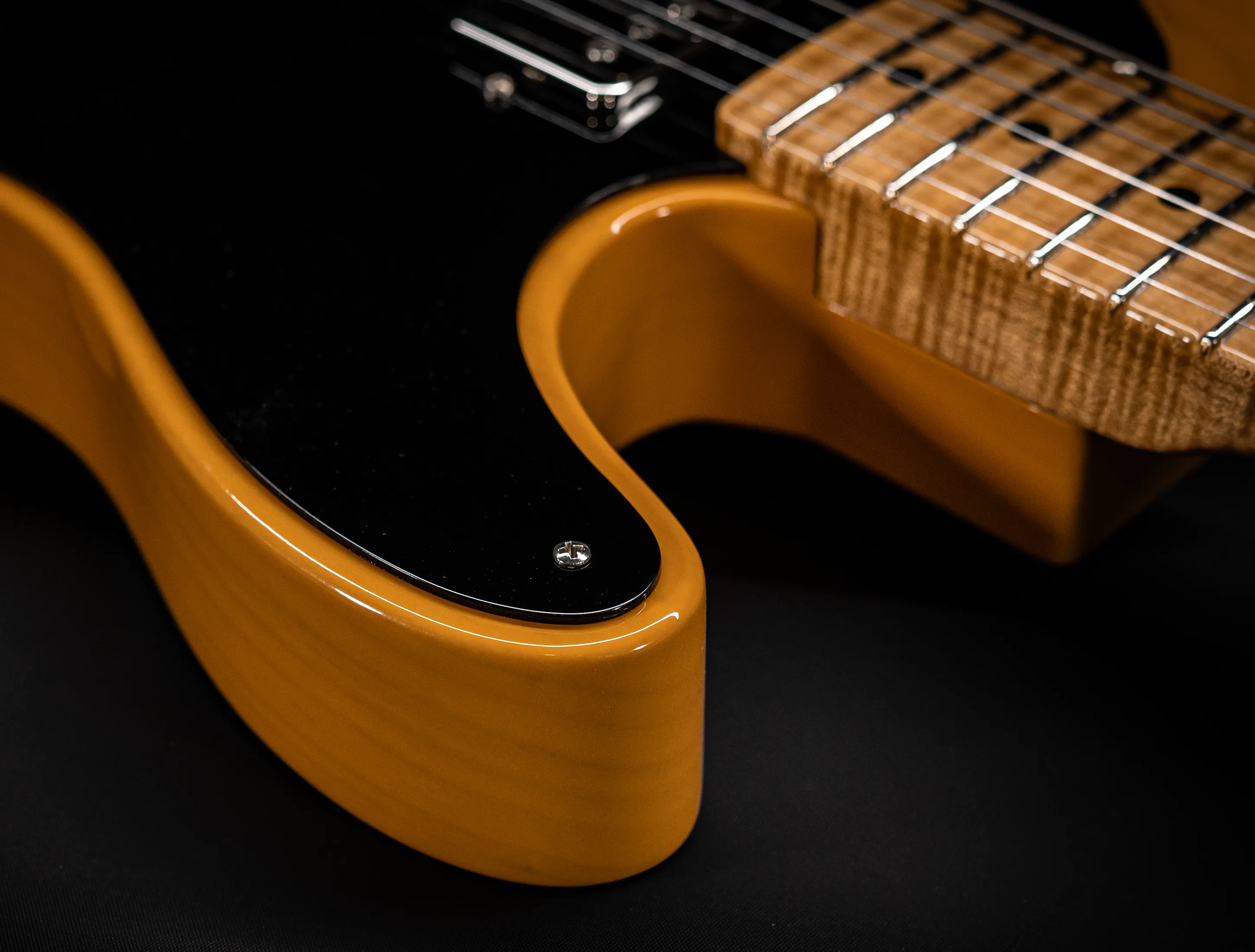 a175683-Fender-MBD- Limited-1952-Humbucker-Telecaster-Timeless-NOS-flame-Neck-Aged-Butterscotch-Blonde-