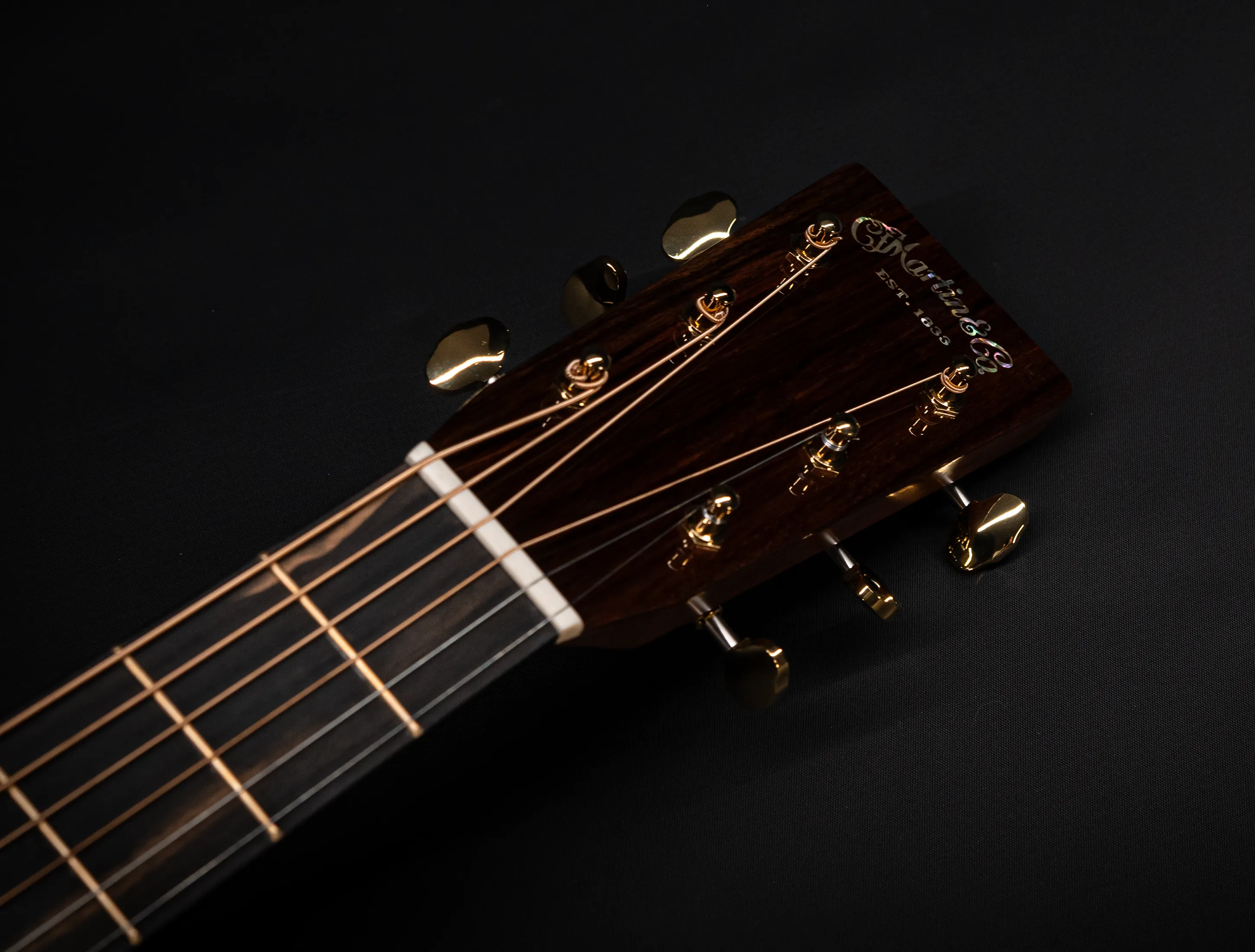 a172497Martin 000-28 Modern Deluxe Musikhaus-Hermann
