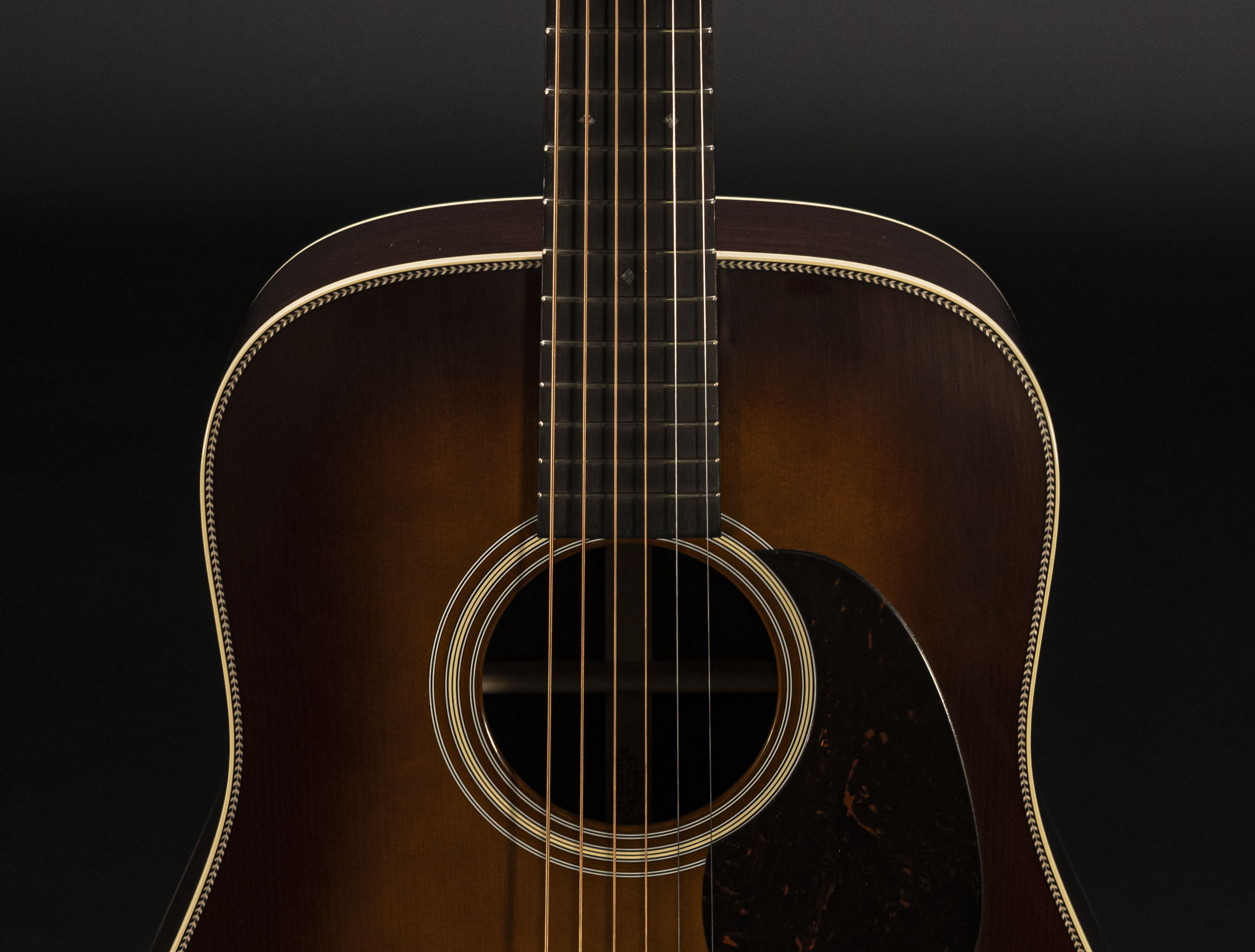 Show gallery (24 images) a113023-martin-custom-shop-d-28-authentic-1937-vintage-low-gloss-ambertone-burst