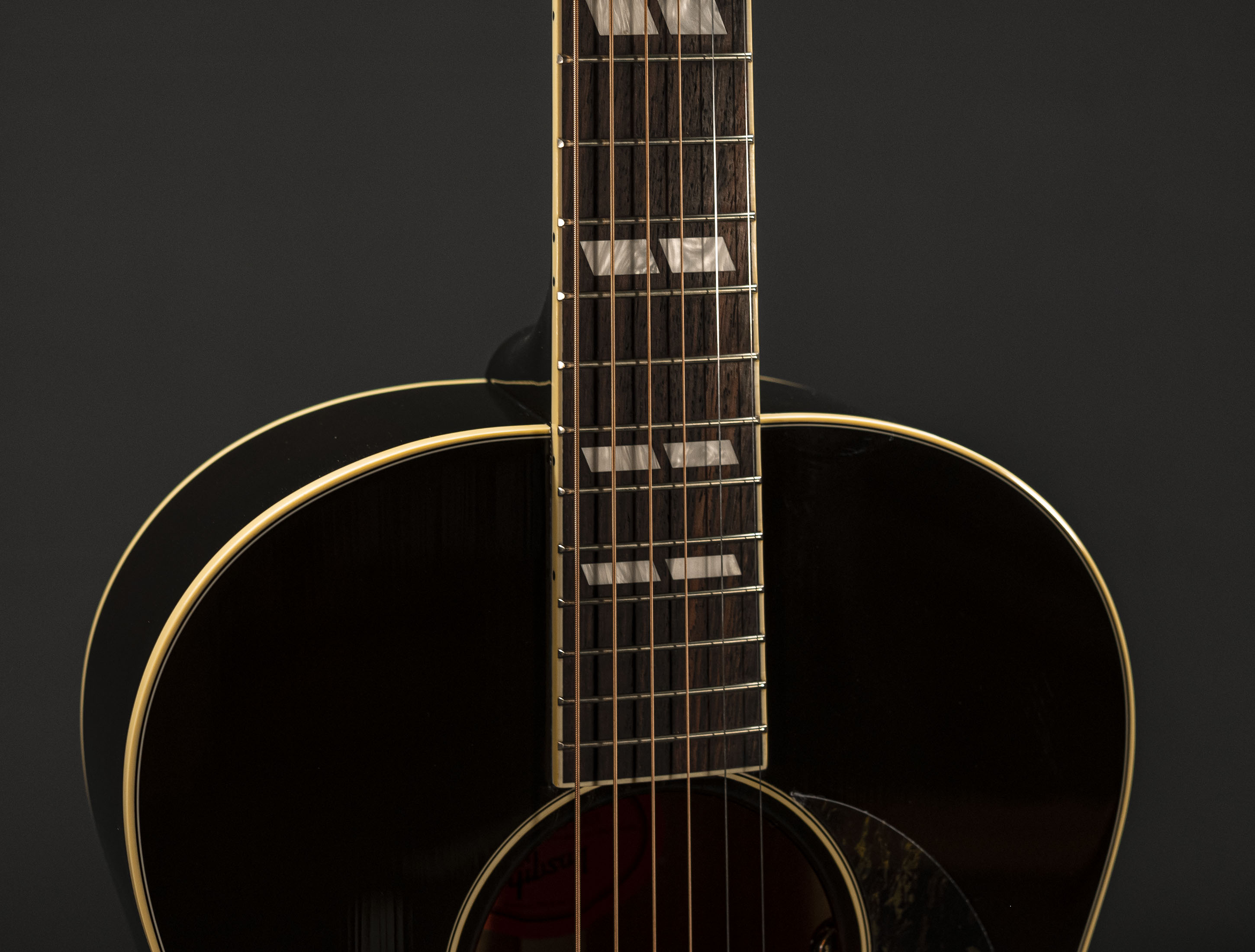 Show gallery (24 images) a119829gibson-nathaniel-rateliff-lg-2-western