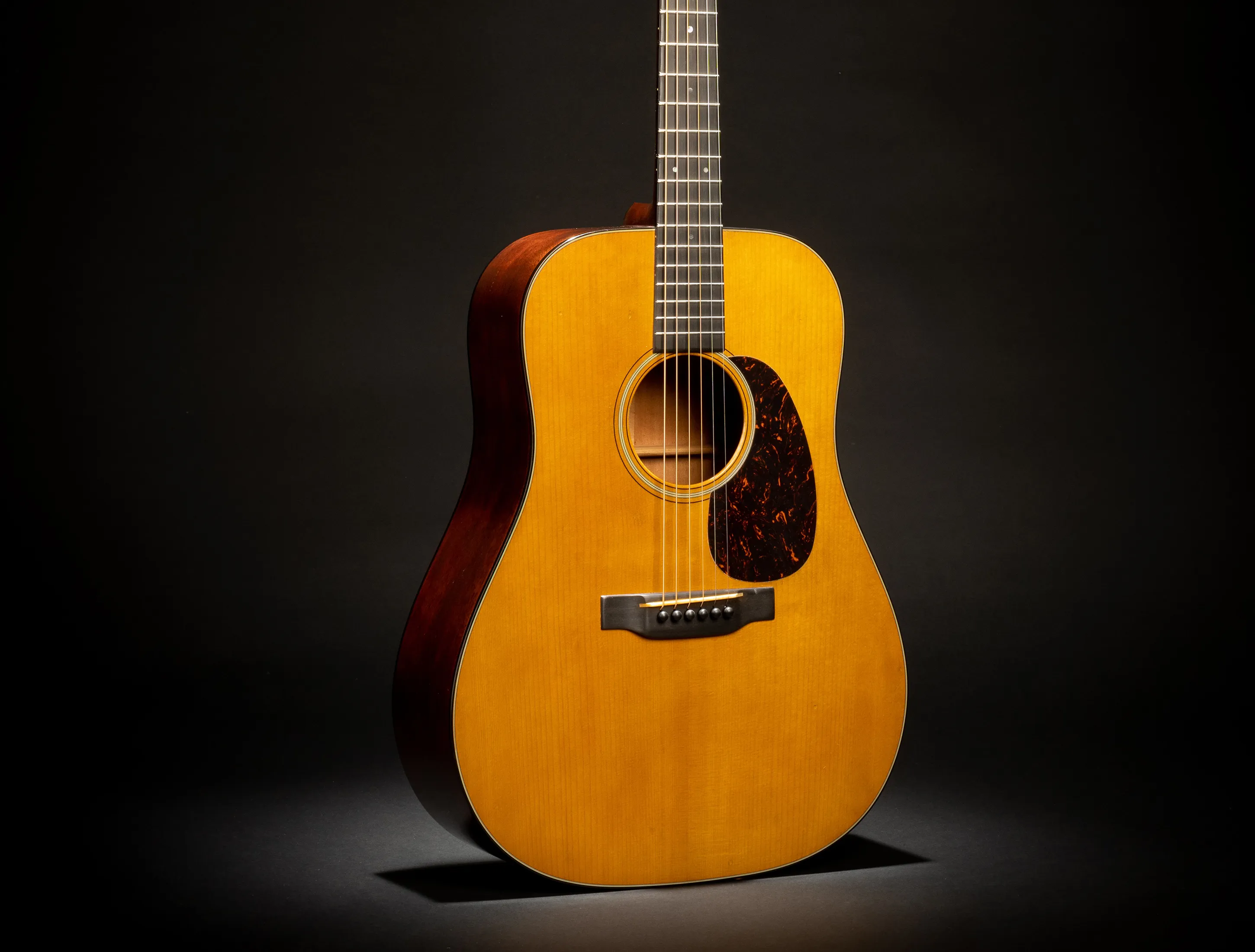 Martin D-18 Authentic 1937 Aged Martin D-18 Authentic 1937 Aged