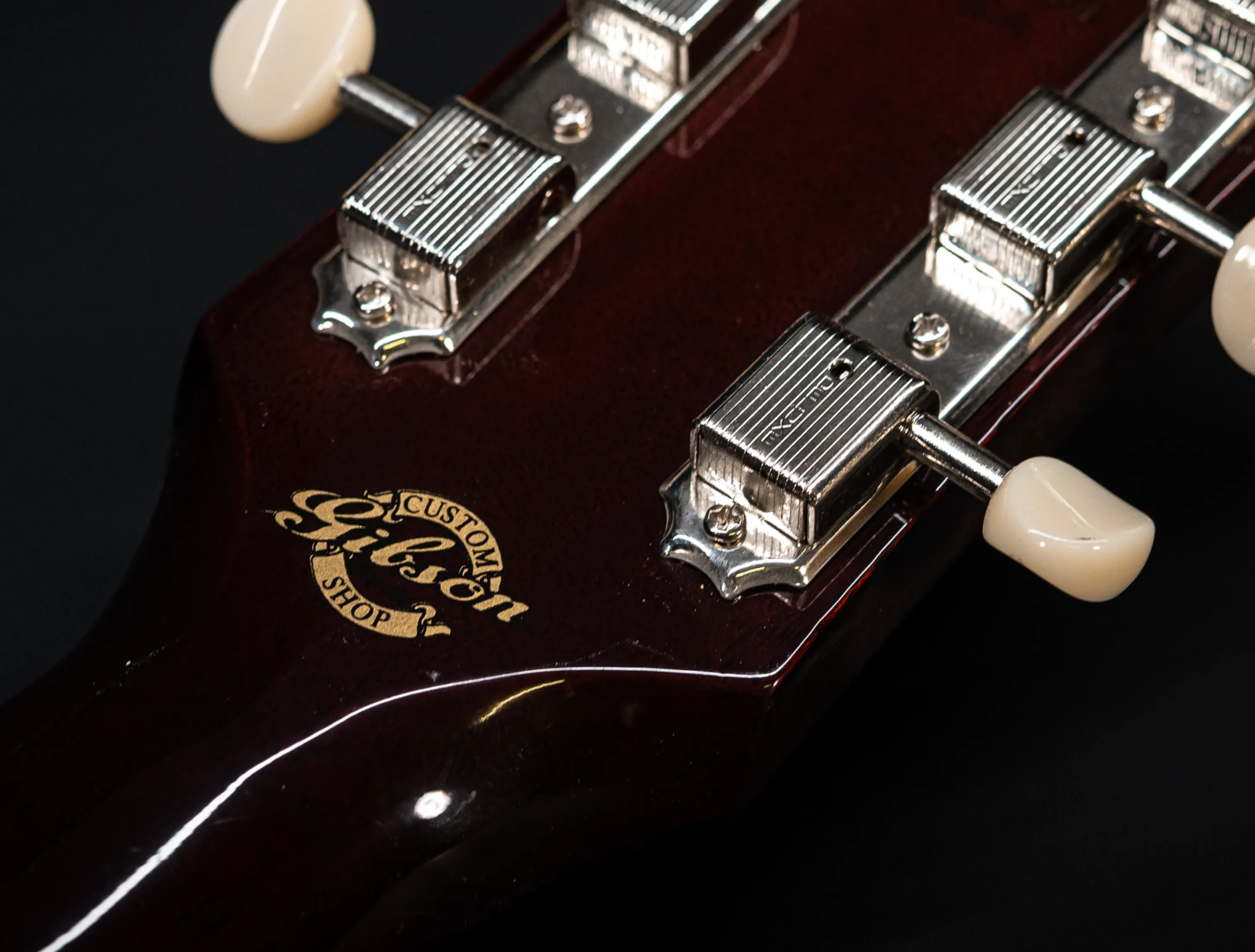 Galerie anzeigen (33 Bilder) a174905-Gibson-J-45-EARLY-50`s-Golden-Era-Custom-Shop-Adirondack-Vintage-Sunburst-