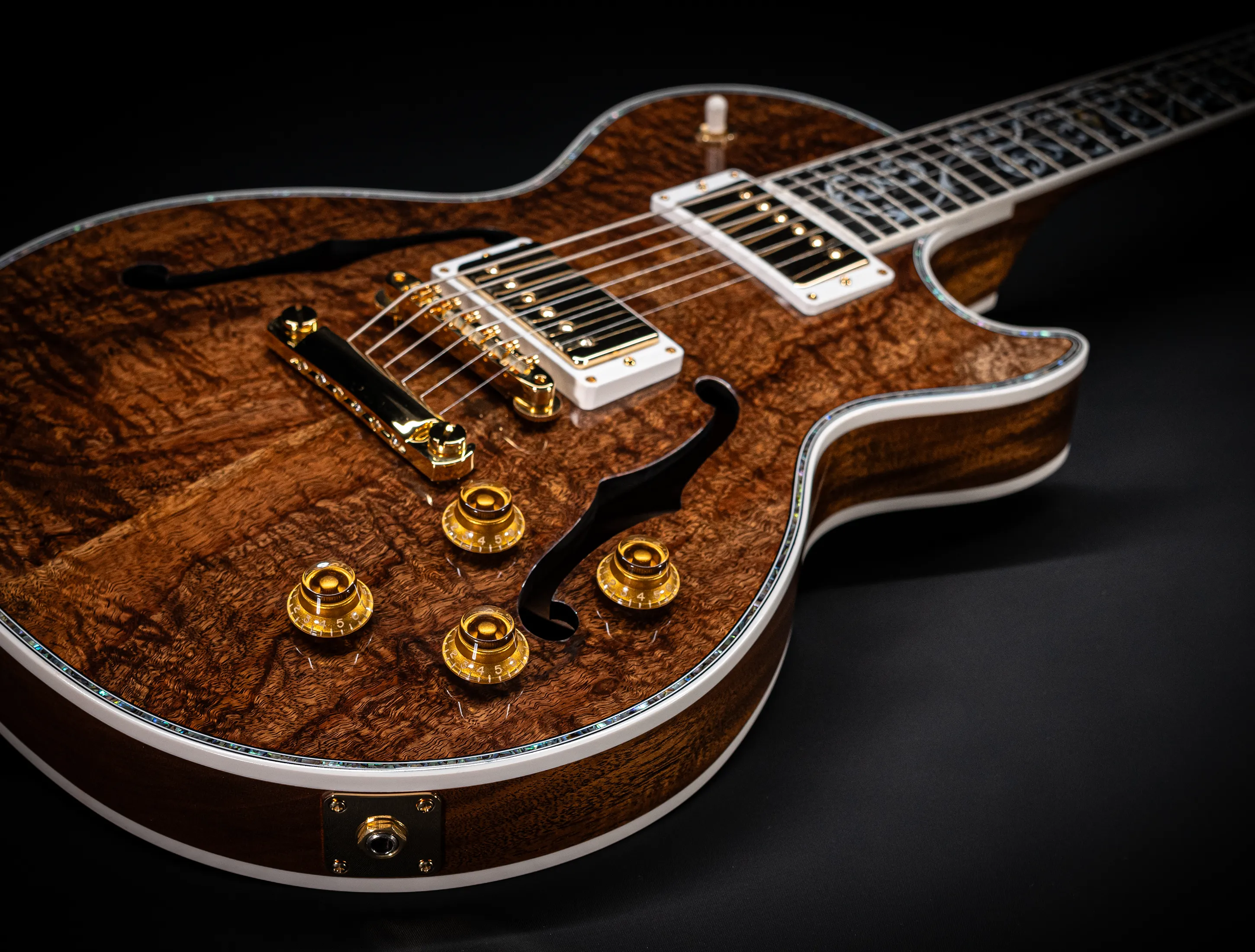 Gibson Les Paul ULTIMA BELLA VOCE Mastergrade Koa F-Hole GLOSS  - ONE-OF-A-KIND