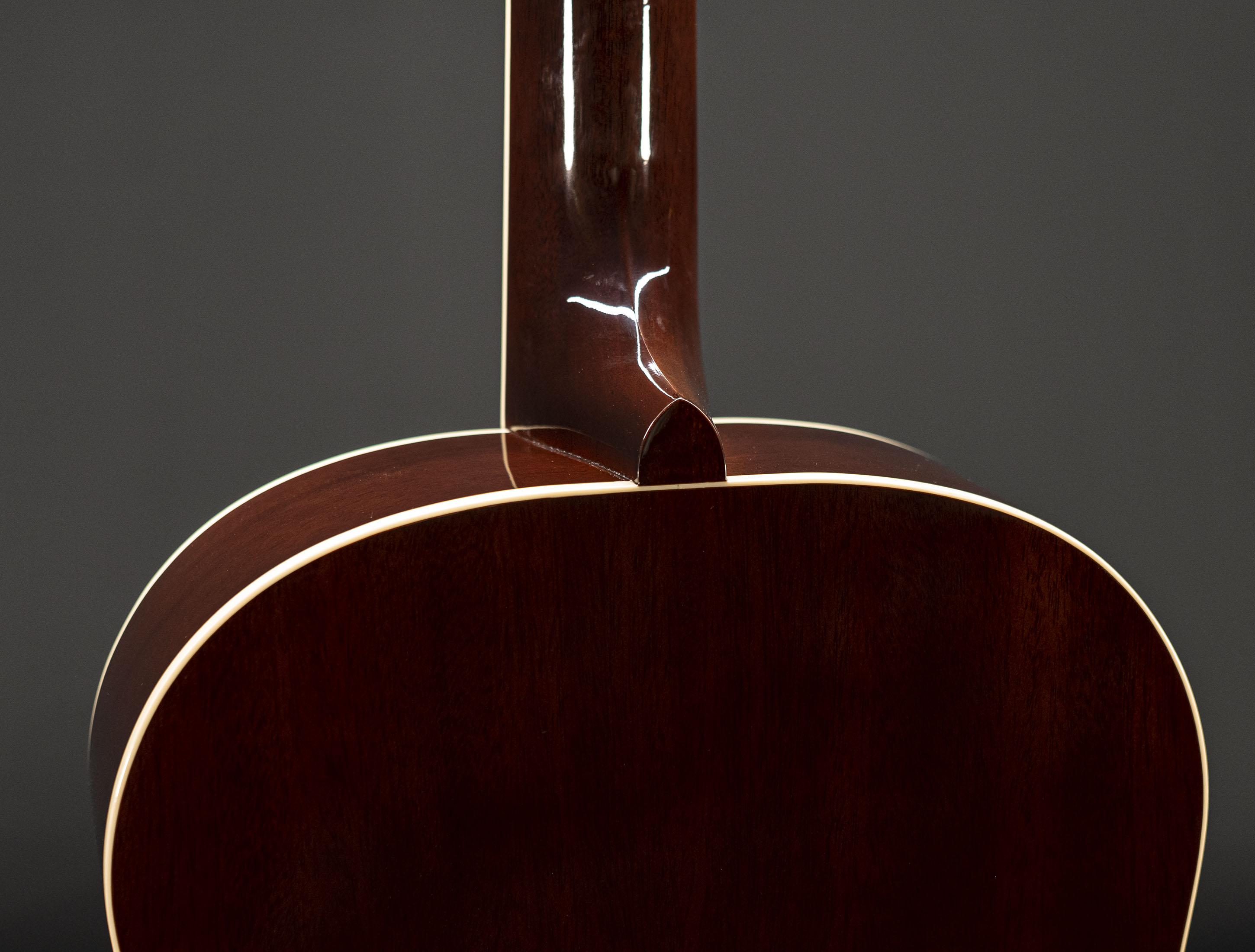 Galerie anzeigen (27 Bilder) a130260-gibson-keb-mo-3-0-j-45-12-fret