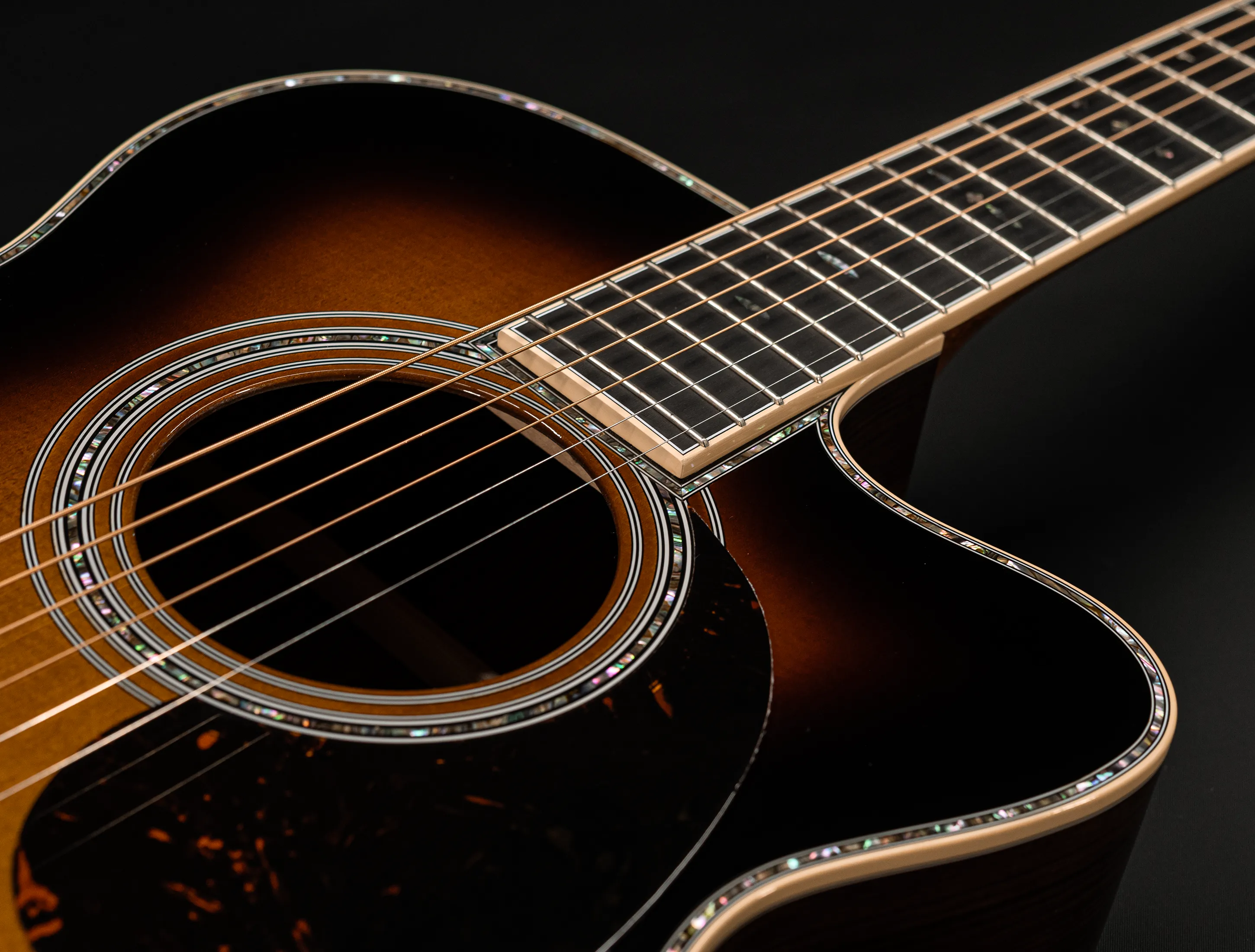 Show gallery (33 images) a162195 Martin 000-42C Custom Shop Golden Era Cutaway 1935 Sunburst