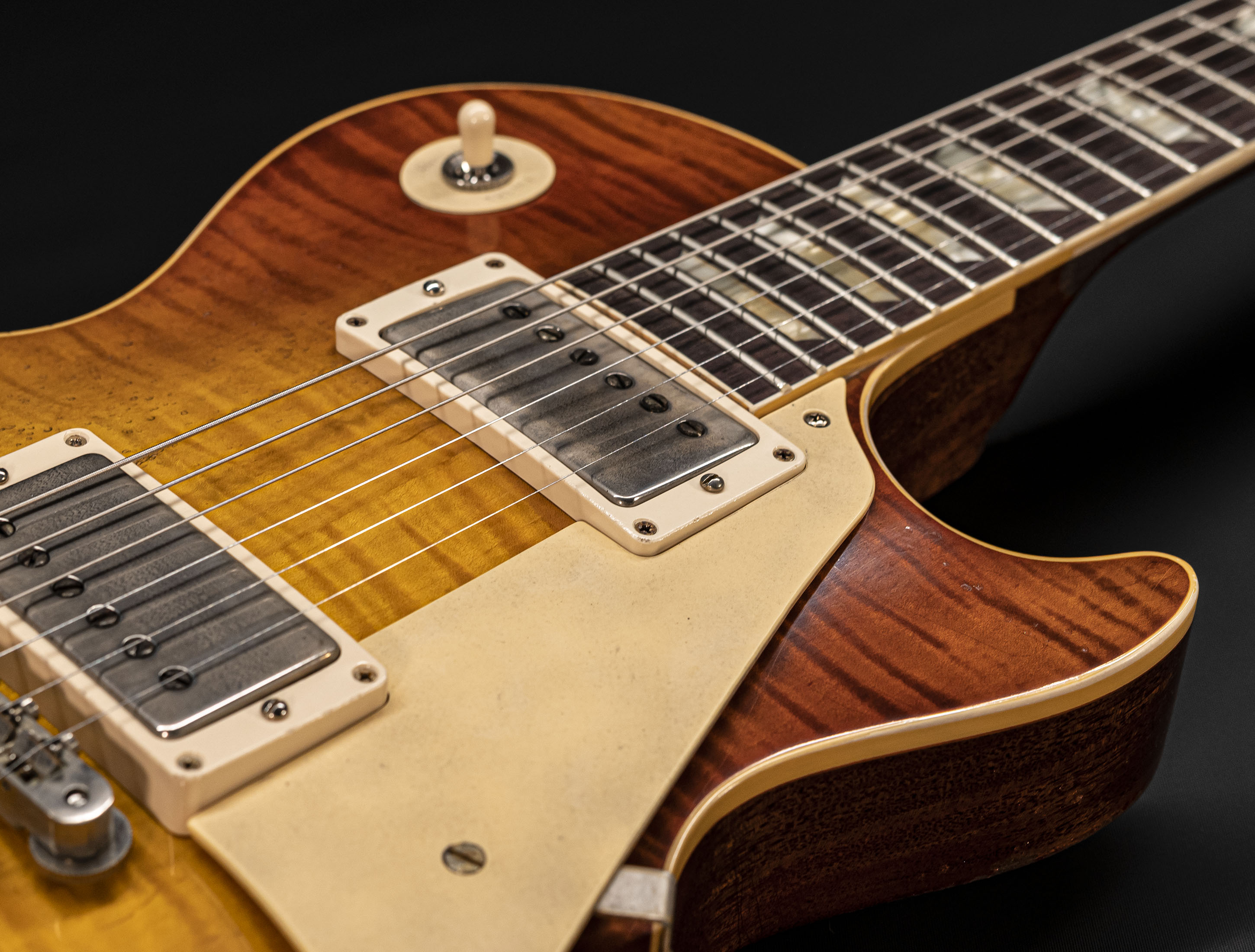 a138815-Gibson-Les-Paul-1959-The-Burst-Tom-Murphy-Painted-TM-R9-Ultra-Heavy-Aged-Murphys-Tea-931783 a138815-gibson-les-paul-1959-the-burst-tom-murphy-painted-tm-r9-ultra-heavy-aged-murphys-tea-931783