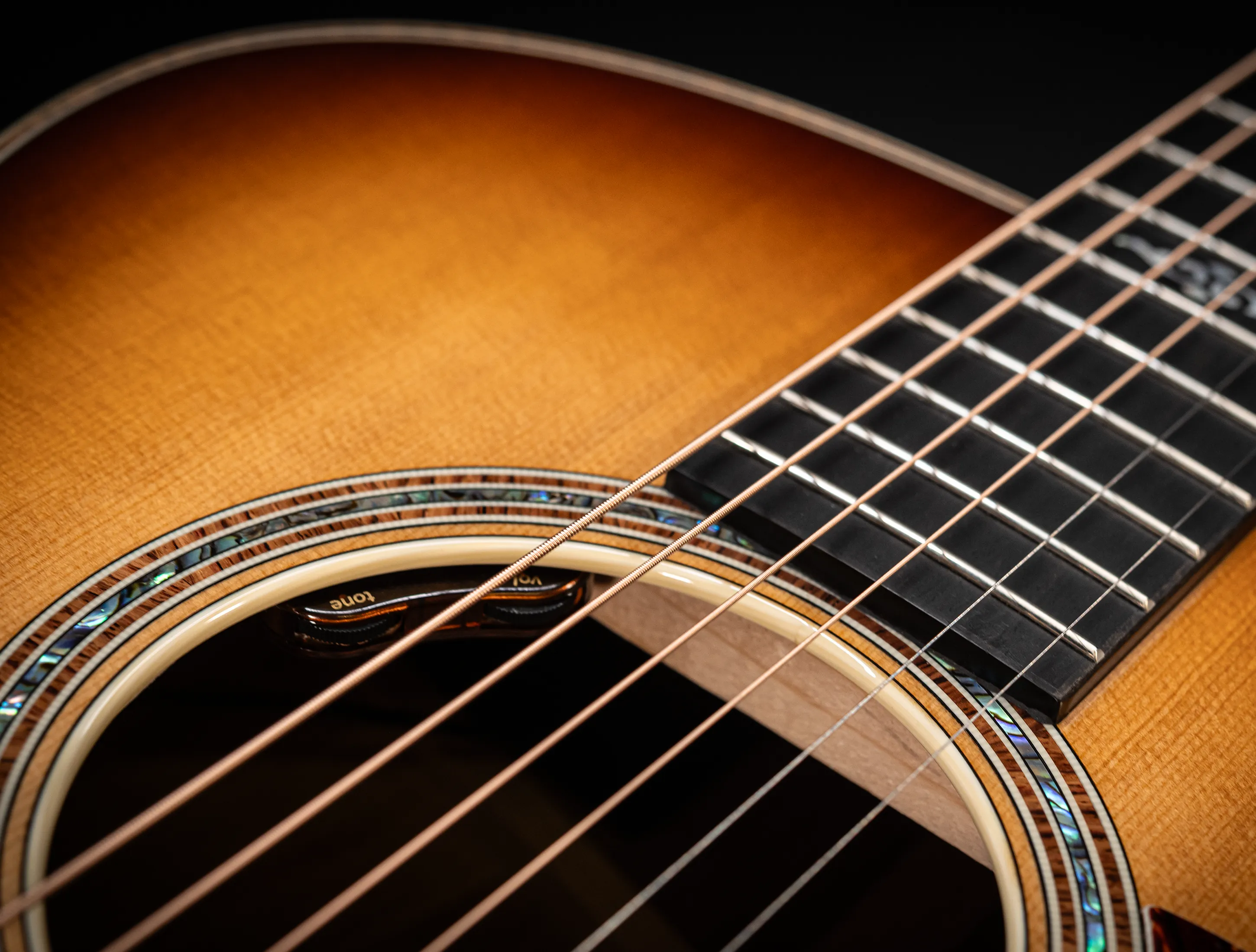 a172056 Taylor Gold Label 814e Koa Sunburst Top - Musikhaus Hermann
