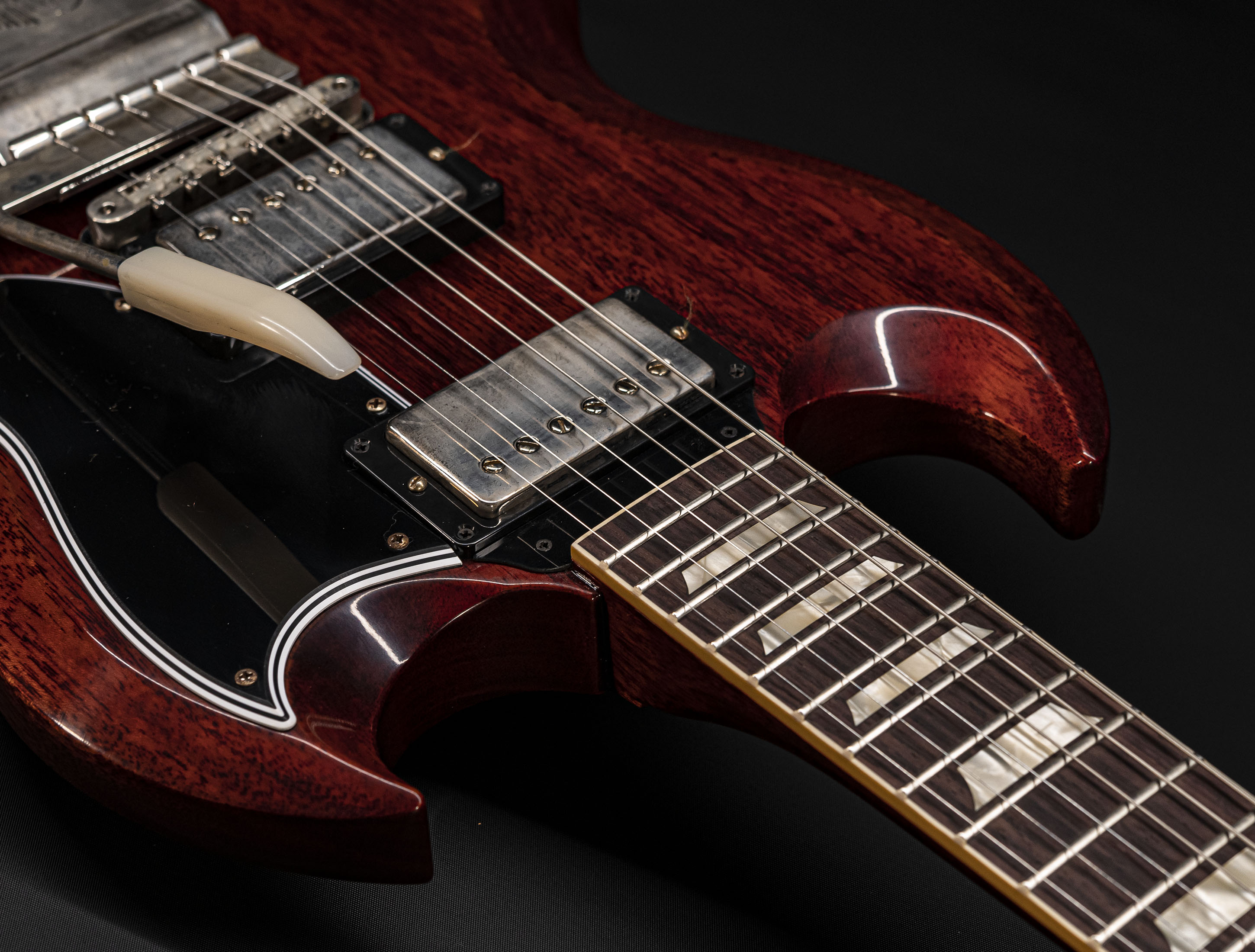 a128079-Gibson-SG-1964-Standard-Reissue-Maestro-Vibrola-VOS-Cherry-Red a128079-gibson-sg-1964-standard-reissue-maestro-vibrola-vos-cherry-red