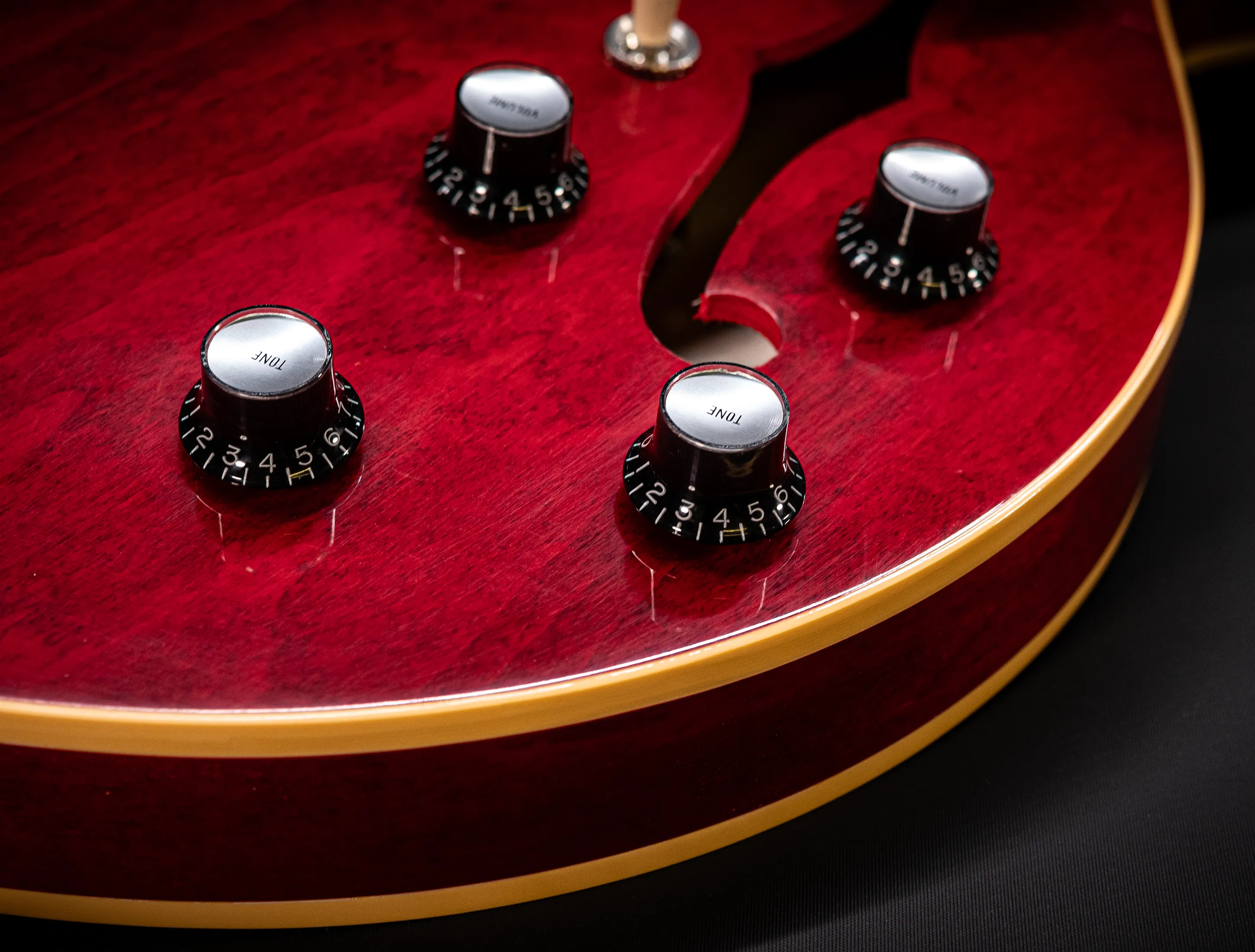 a173586-Gibson-ES-335-1961-Custom-Shop-Reissue-VOS-Sixties-Cherry-Musikhaus-Hermann
