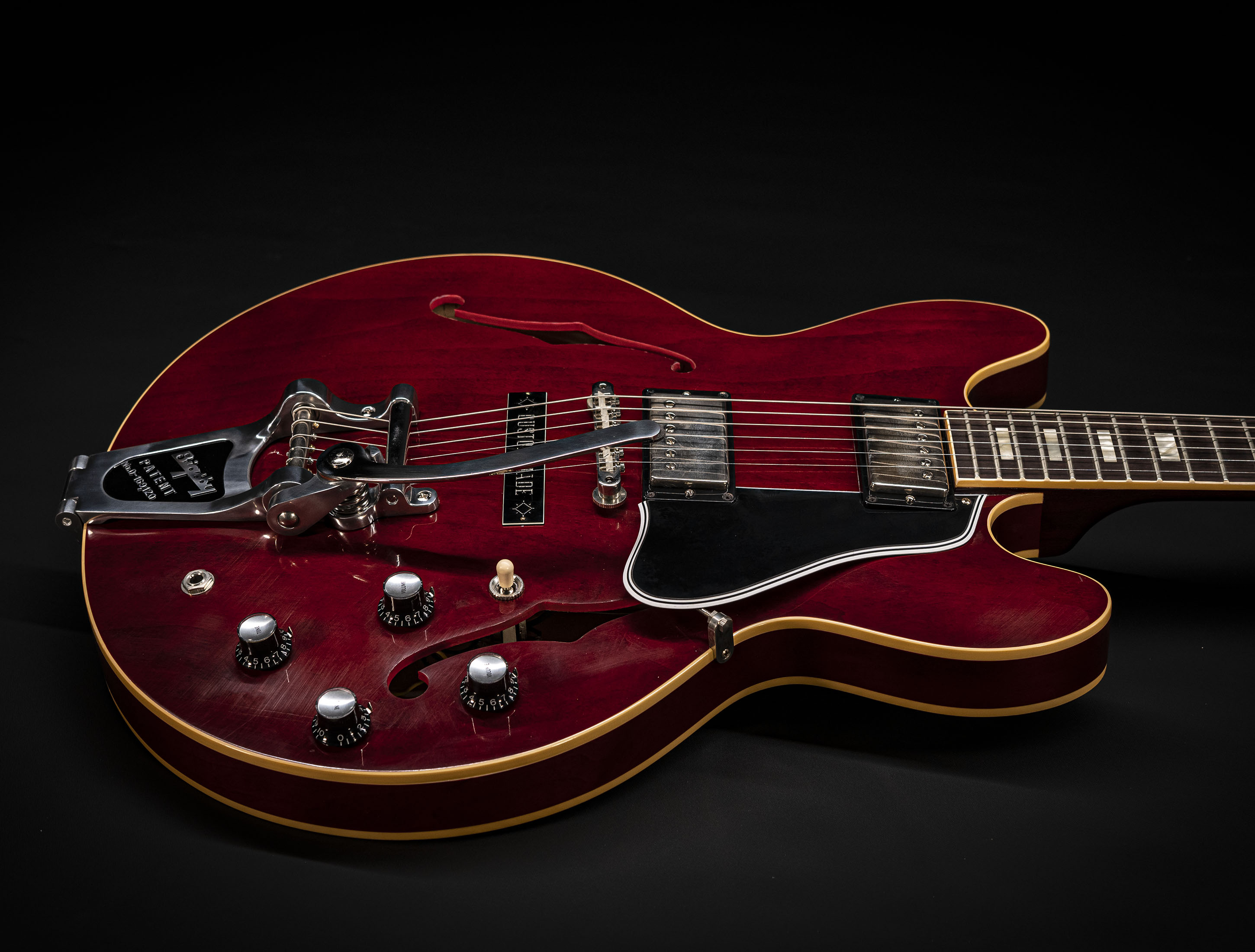 a139605 gibson-es-335-1964-bigsby-custom-shop-murphy-lab-authentic-light-aged-antique-viking-red