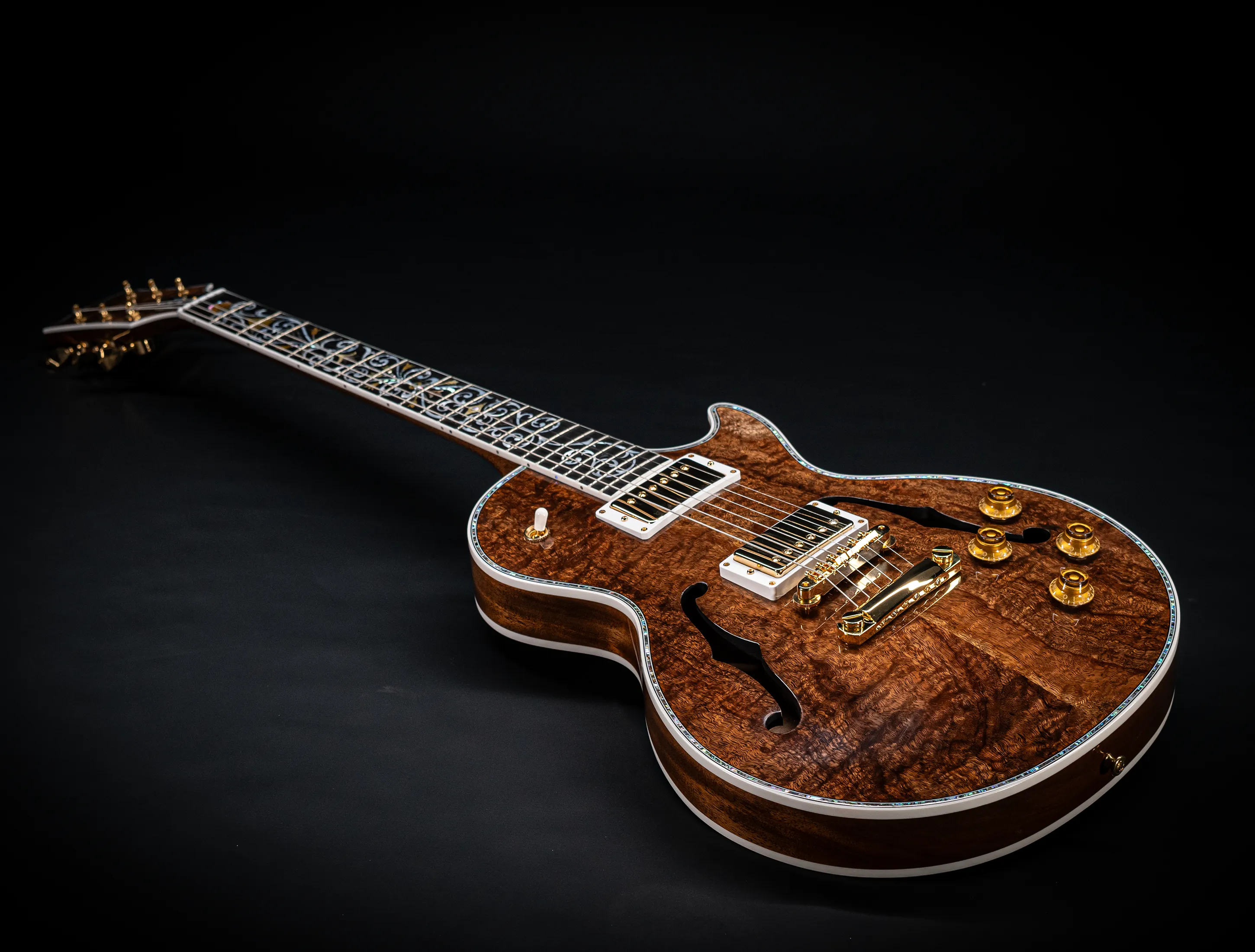 Gibson Les Paul ULTIMA BELLA VOCE Mastergrade Koa F-Hole GLOSS  - ONE-OF-A-KIND